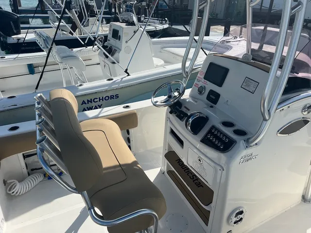 Rent a Nauticstar Boats center console in Tavernier, FL near me