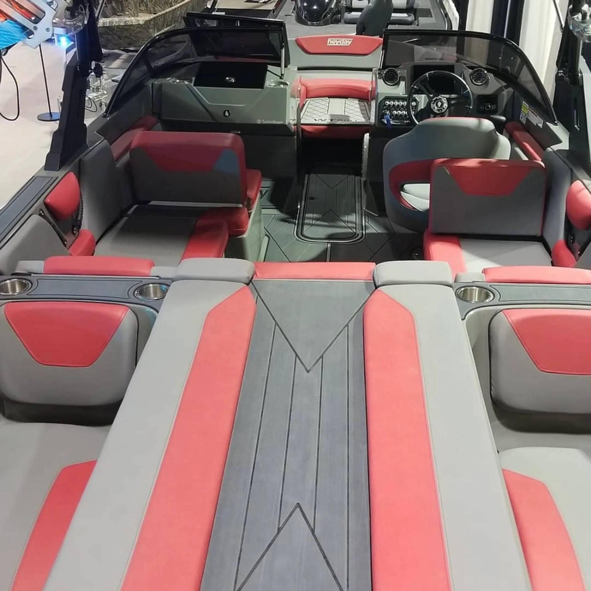 HEYDAY WAKE BOATS WT-SURF in Seattle, WA — photo 5