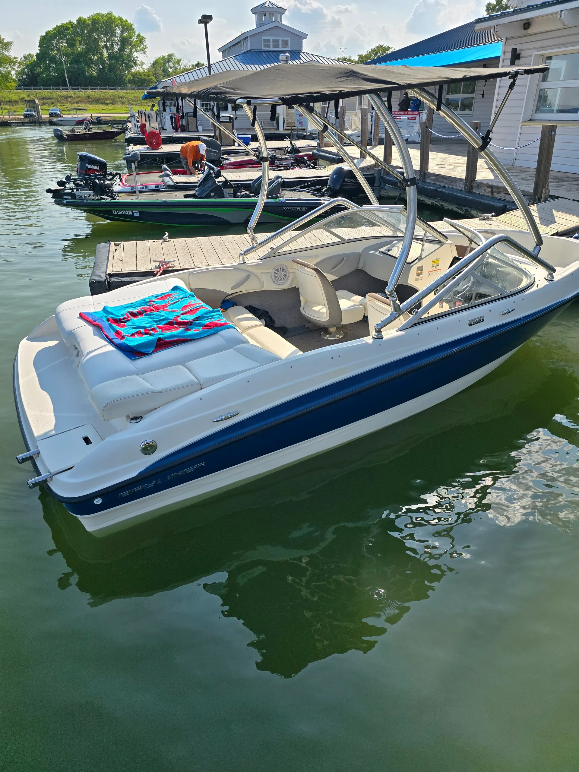 BAYLINER 185 BR  in Grand Prairie, TX — photo 4