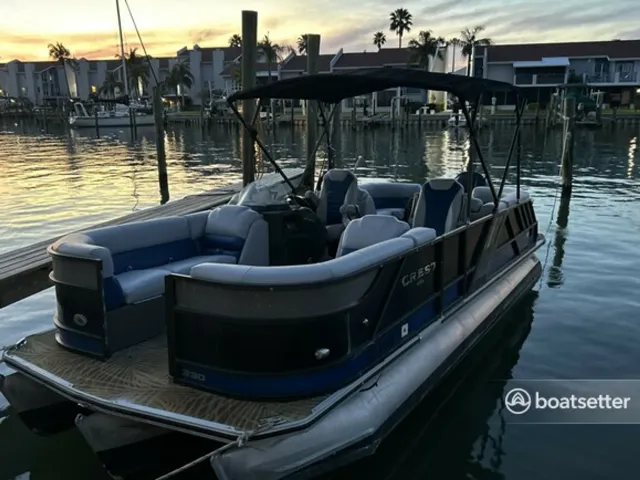 Rent a CREST PONTOONS pontoon in Madeira Beach, FL near me