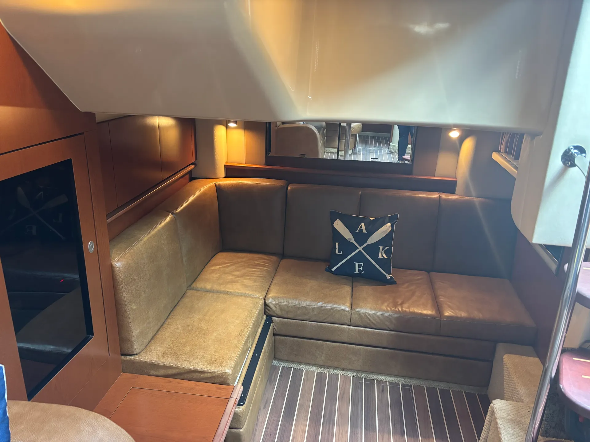 Sea Ray Boats 390 Sundancer in Chicago, IL — photo 10