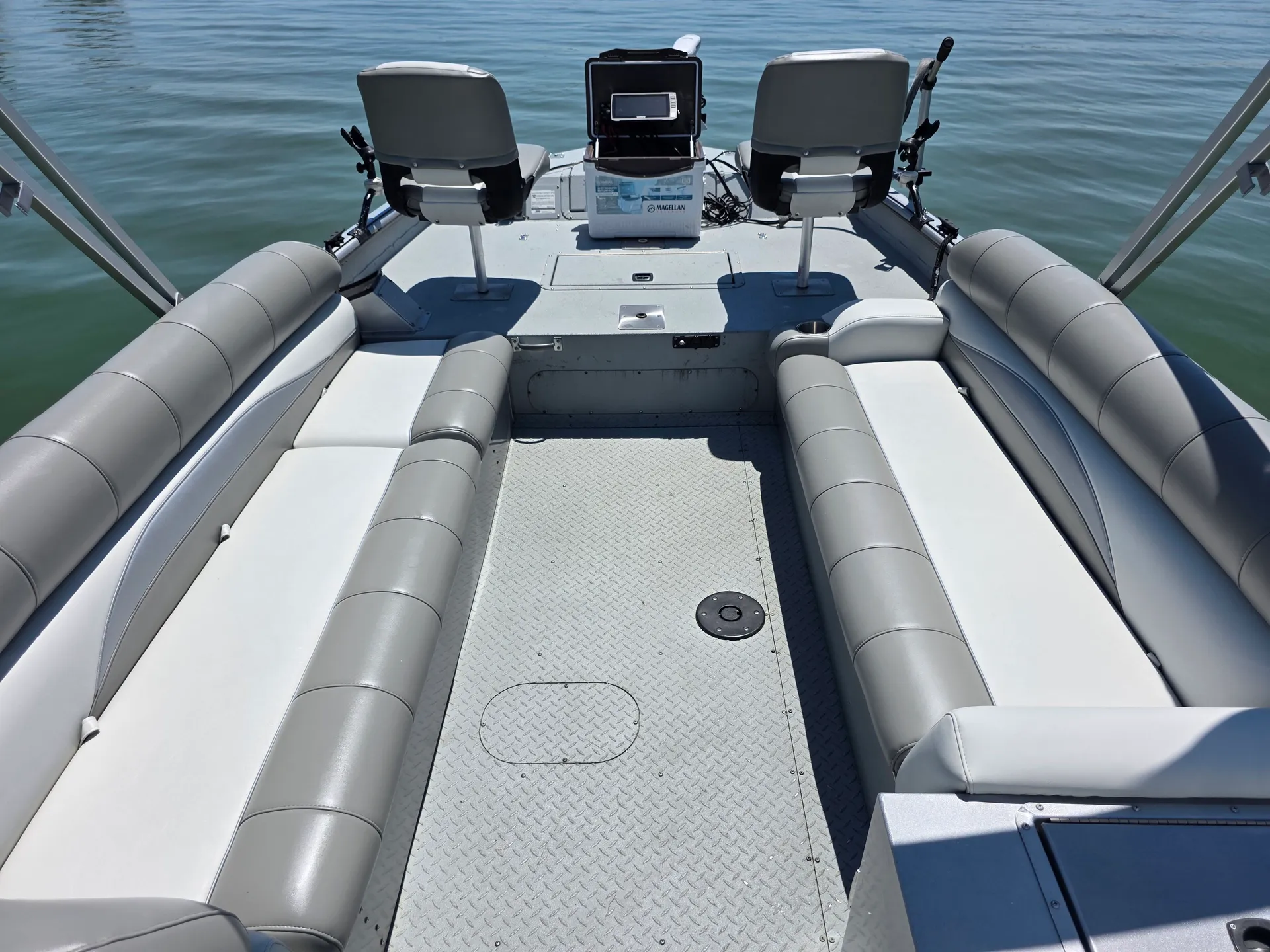 SeaArk BigEasy on lake Lewisville or Grapevine,**FREE FLOATING MAT!!**