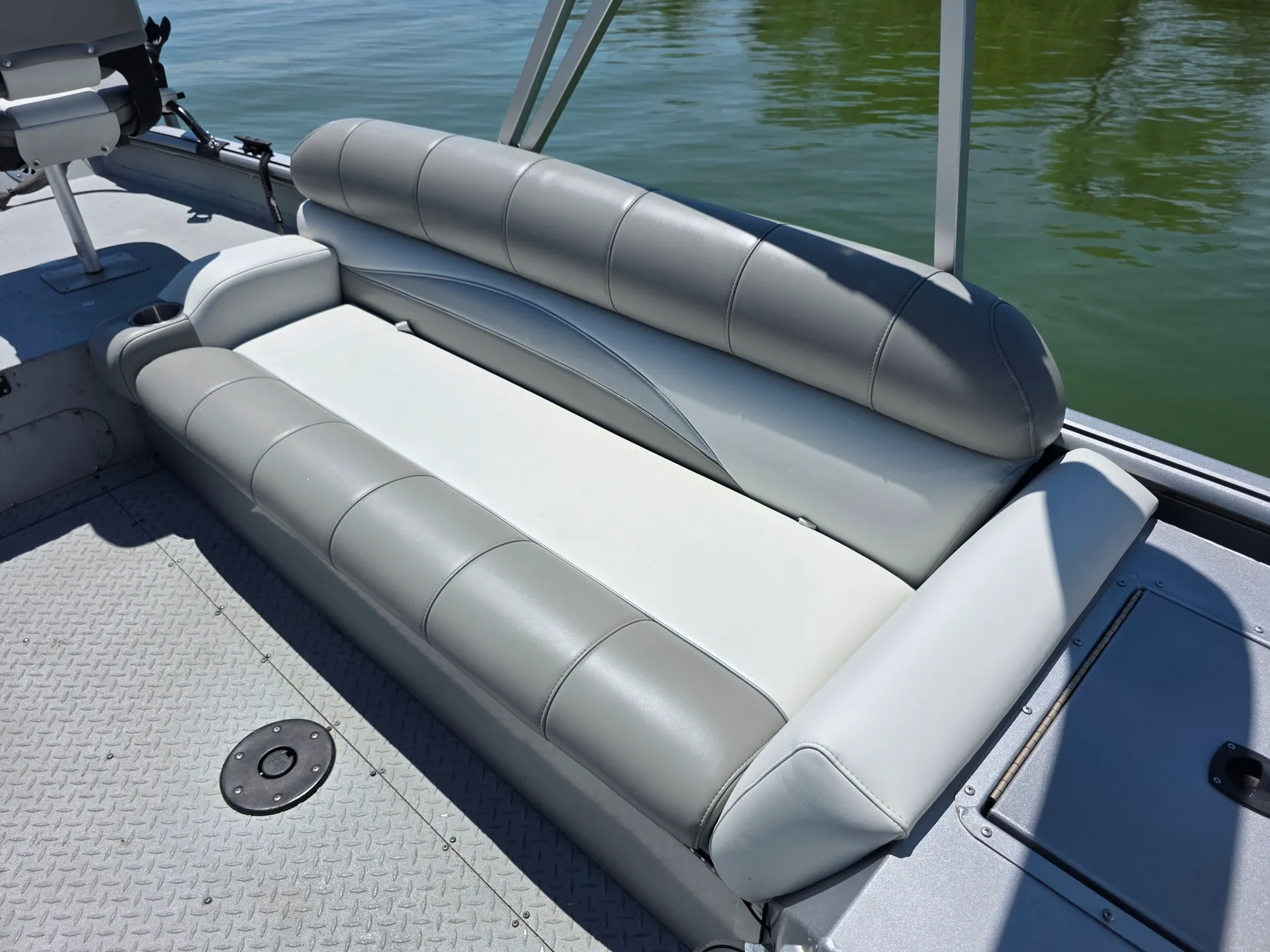 SeaArk BigEasy on lake Lewisville or Grapevine,**FREE FLOATING MAT!!**