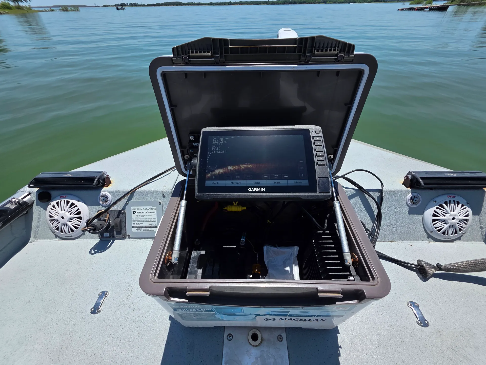 SeaArk BigEasy on lake Lewisville or Grapevine,**FREE FLOATING MAT!!**