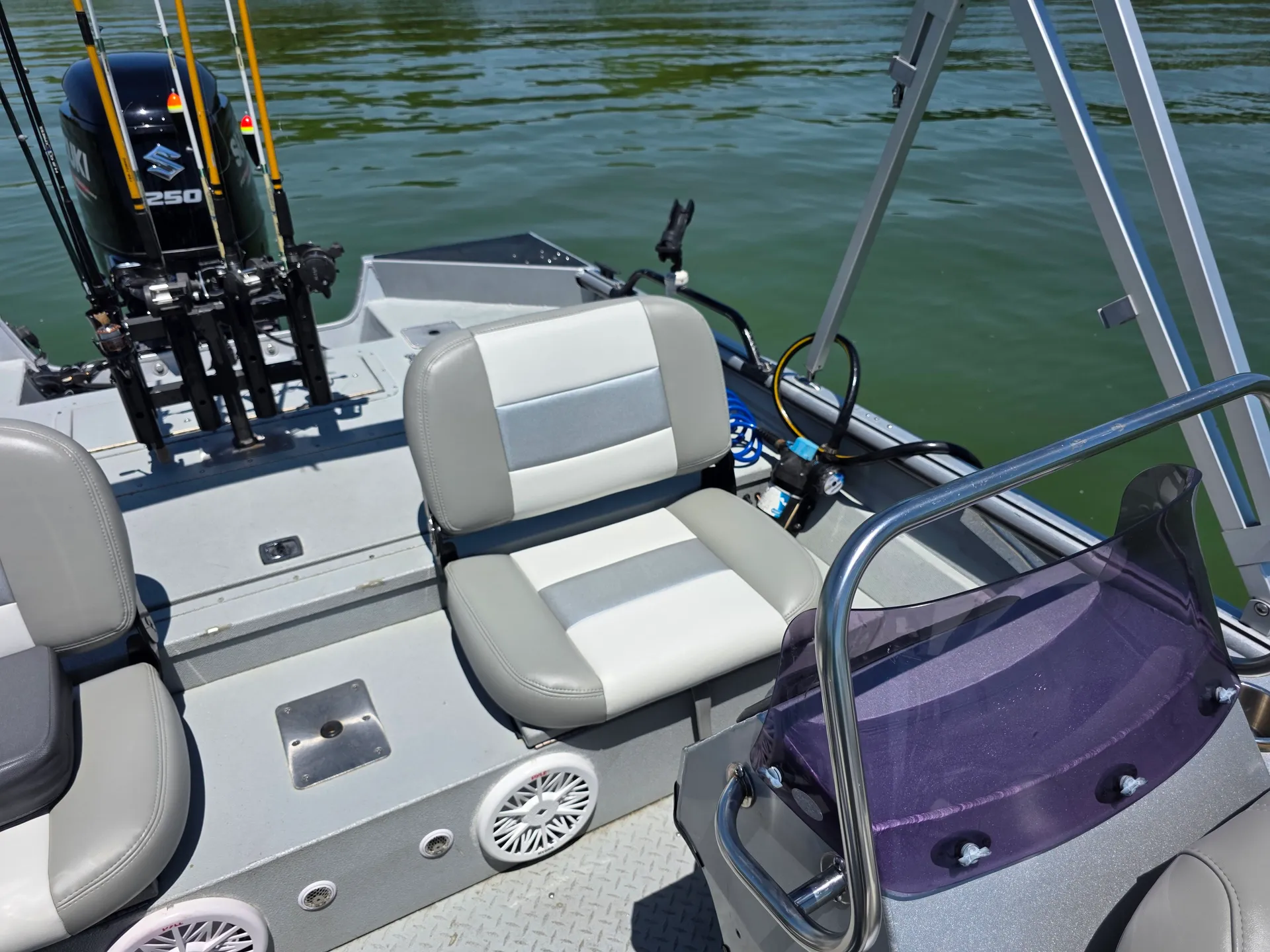 SeaArk BigEasy on lake Lewisville or Grapevine,**FREE FLOATING MAT!!**