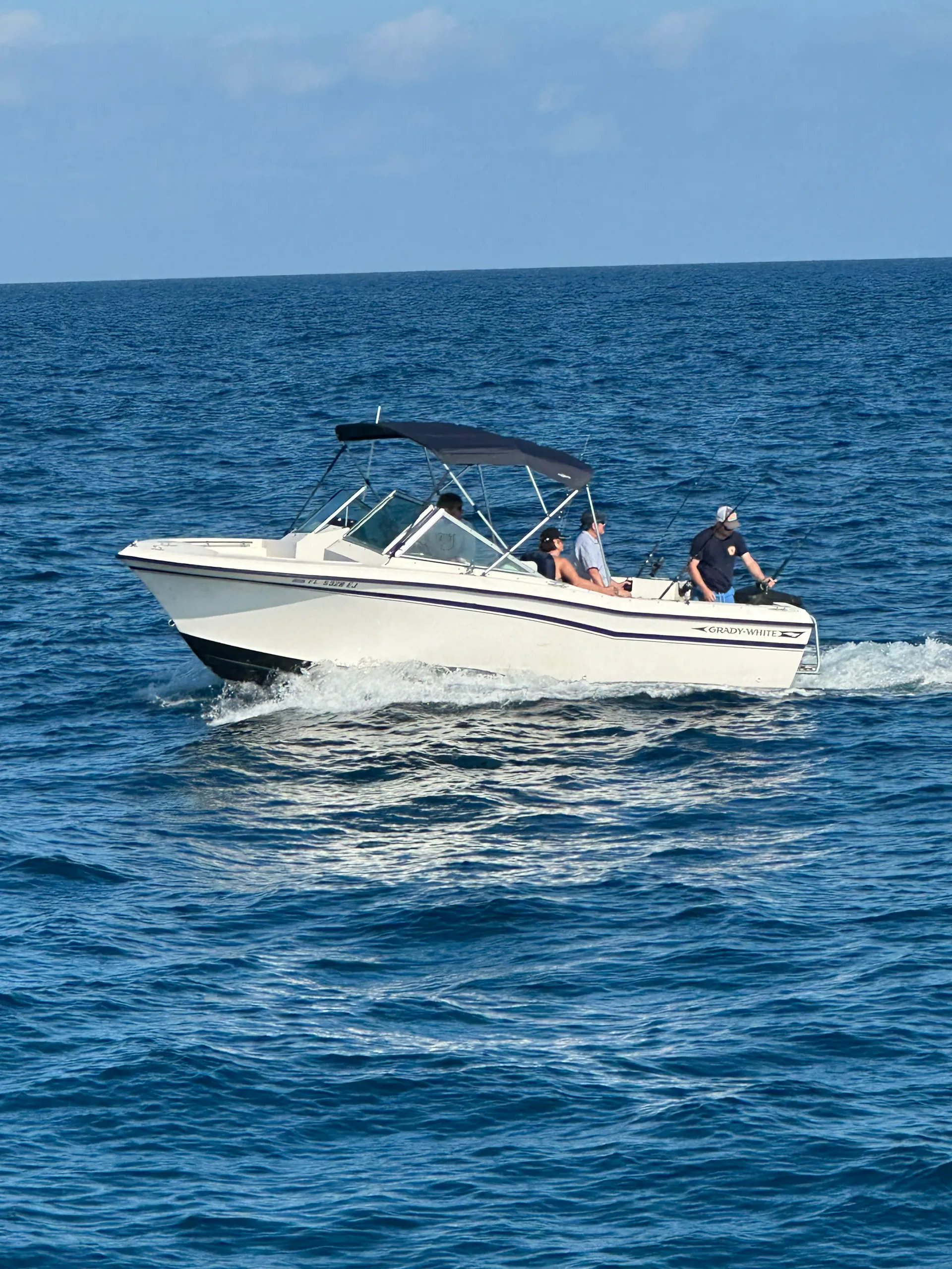 GRADY-WHITE BOATS 223 TOURNAMENT in Key Largo, FL — photo 2