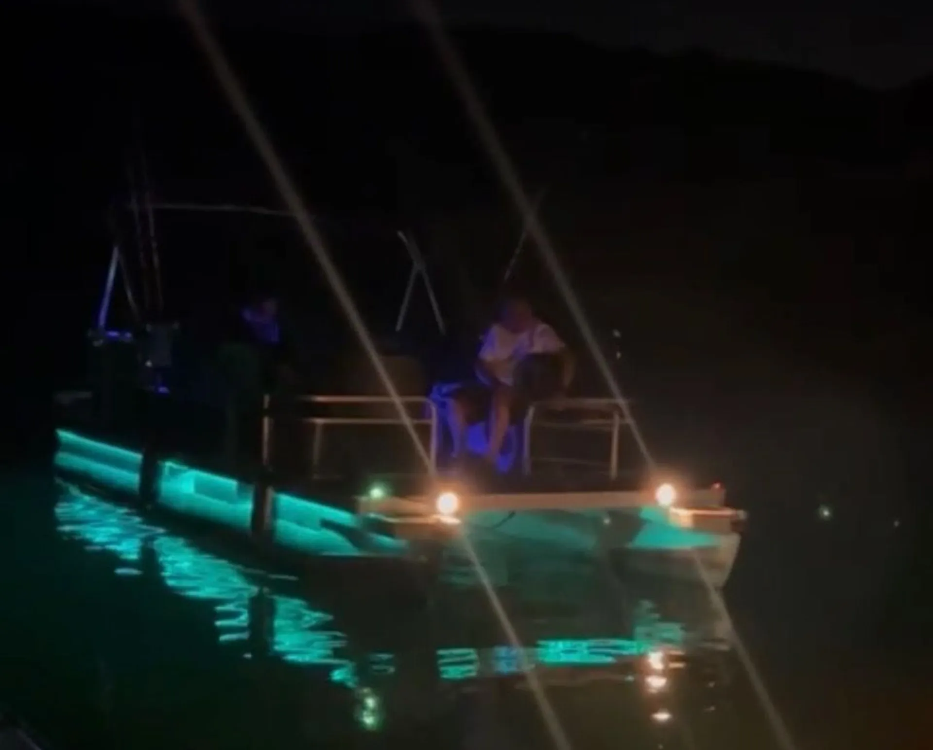 Upgraded bass buggy pontoon