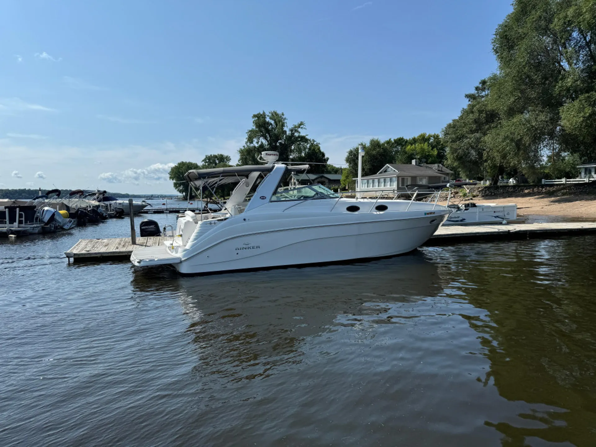 RINKER BOATS 342 EXPRESS CRUISER in Chicago, IL