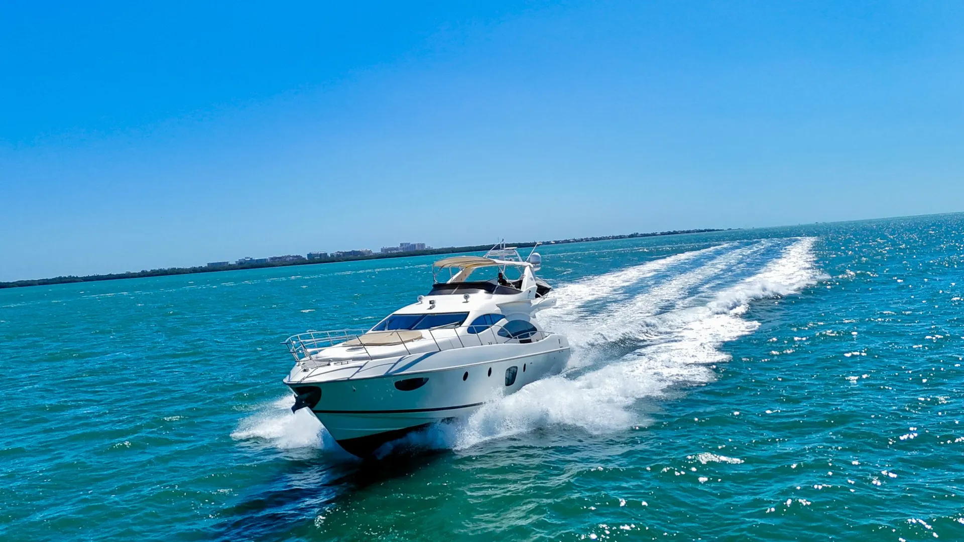      💥2 FREE JETSKI💥 Luxurious 70ft Azimut available in Miami💥 