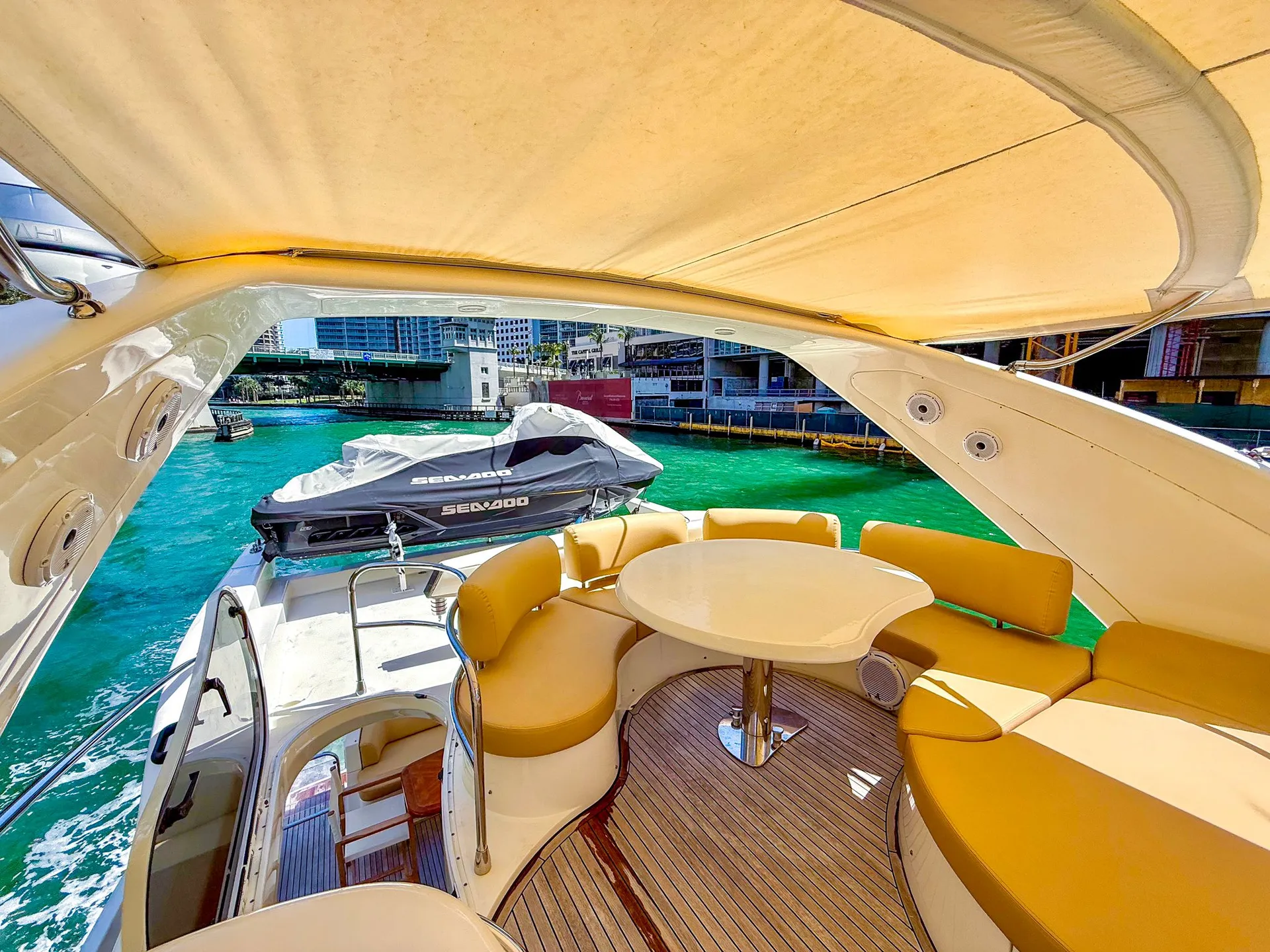      💥2 FREE JETSKI💥 Luxurious 70ft Azimut available in Miami💥 