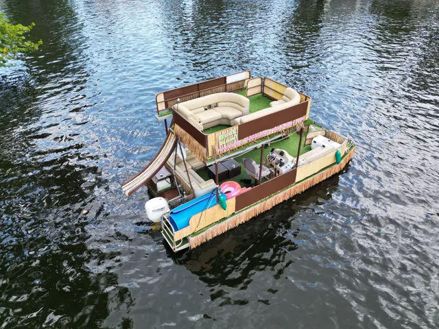 Rent a SOLID POWERBOATS pontoon in Fort Lauderdale, FL near me