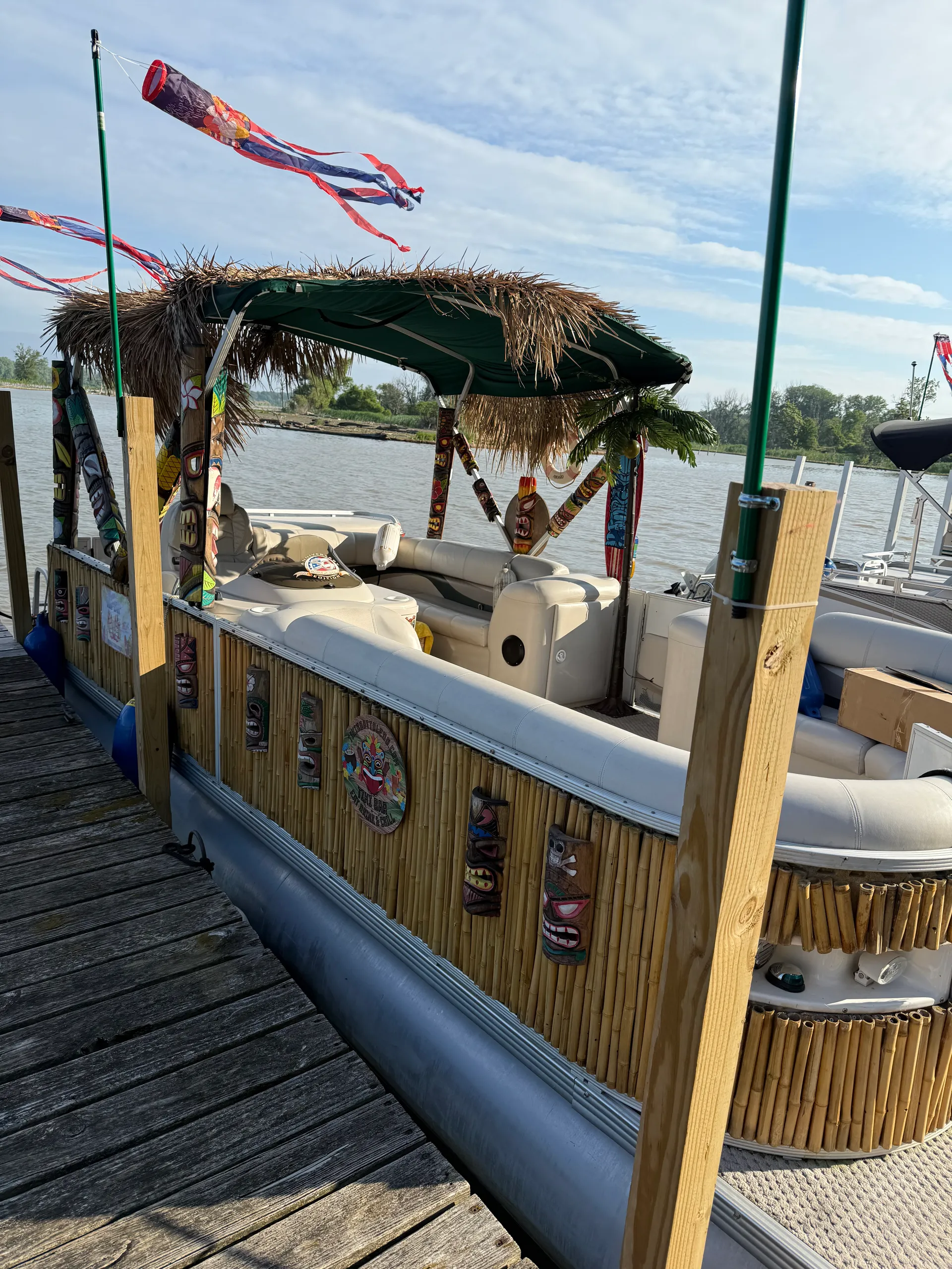 CREST PONTOONS 22 CREST II in Toledo, OH — photo 4