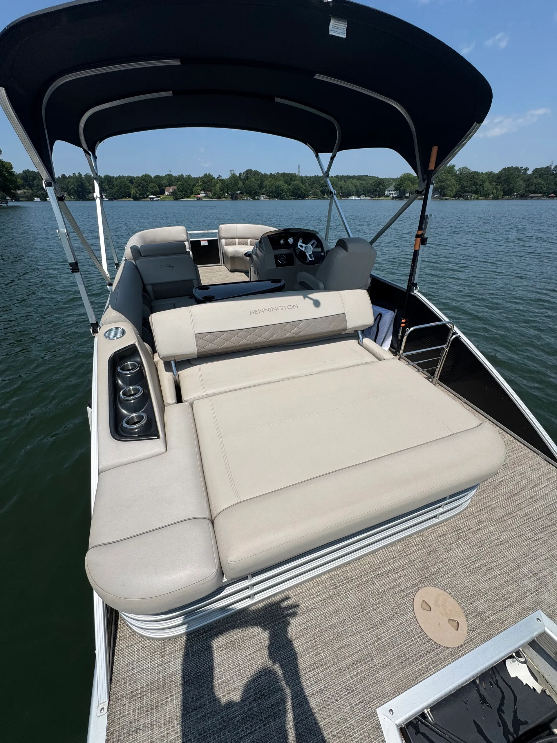 Tube and Cruise Lake Norman Luxury Bennington Tritoon Swingback 