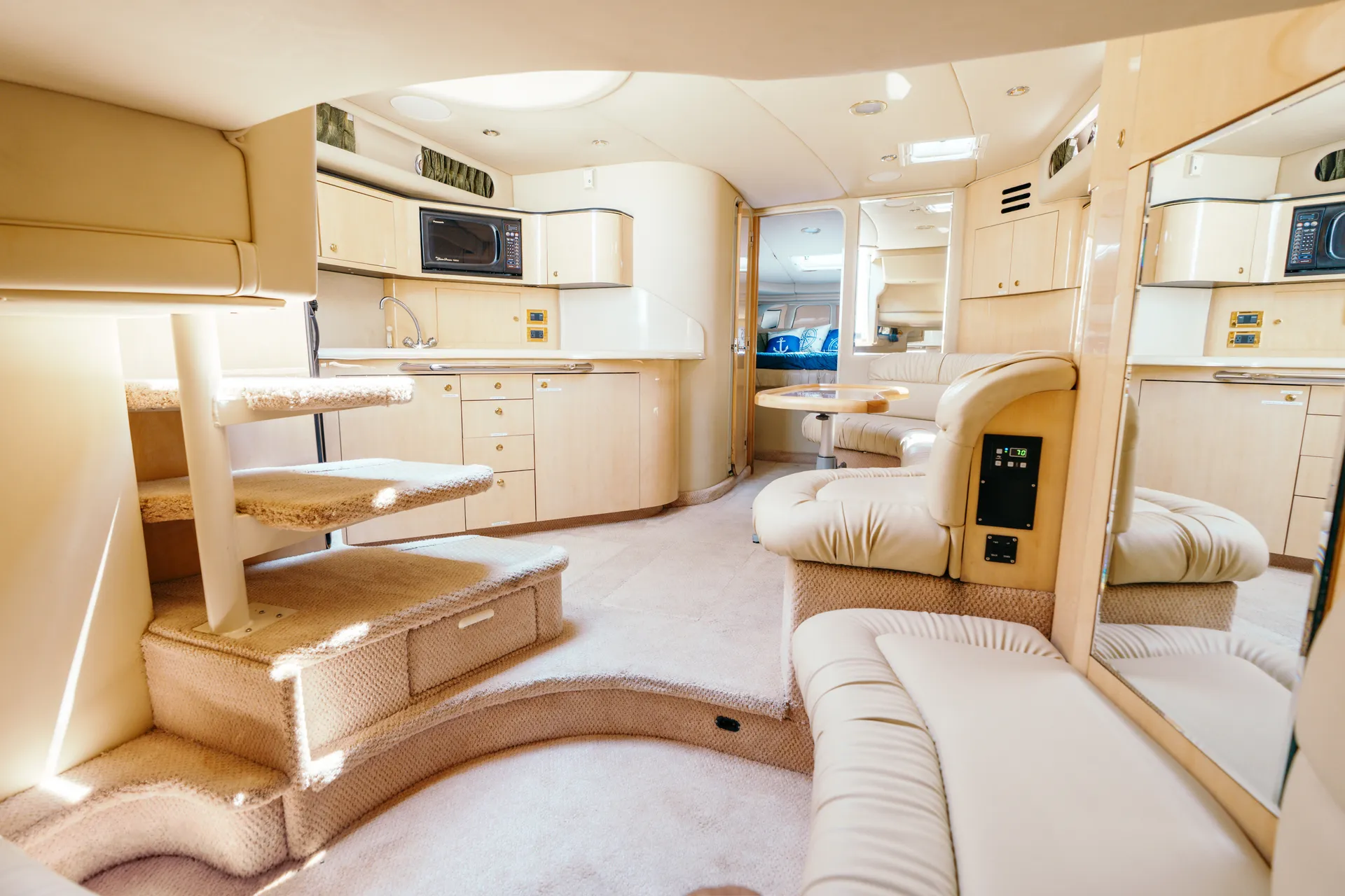 Enjoy Chicago in this 42' Stunning Sea Ray Sun Dancer 