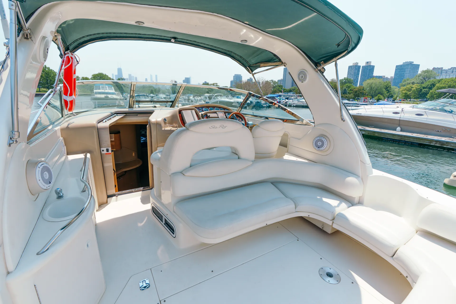 Enjoy Chicago in this 42' Stunning Sea Ray Sun Dancer 