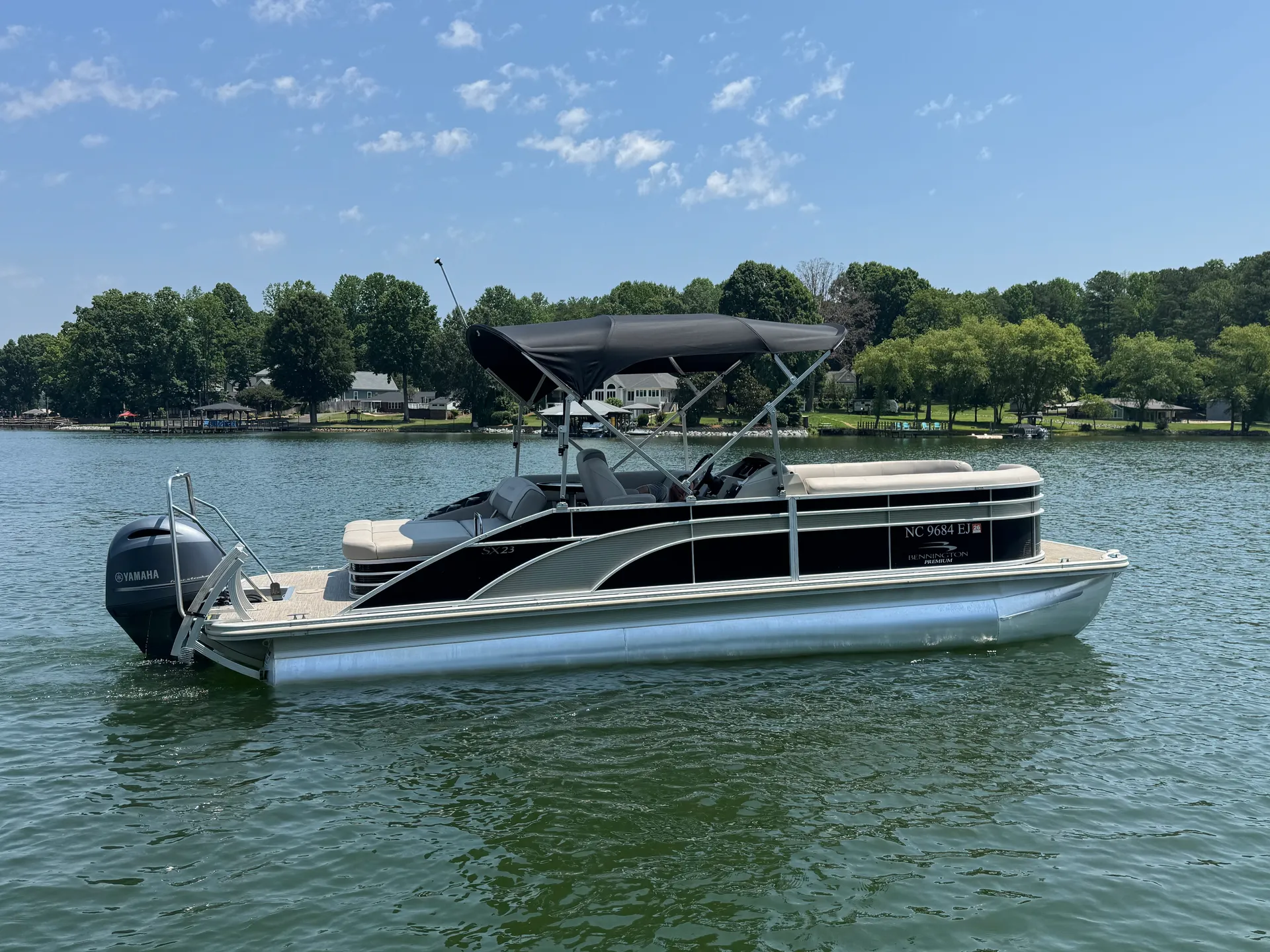 Tube and Cruise Lake Norman Luxury Bennington Tritoon Swingback 