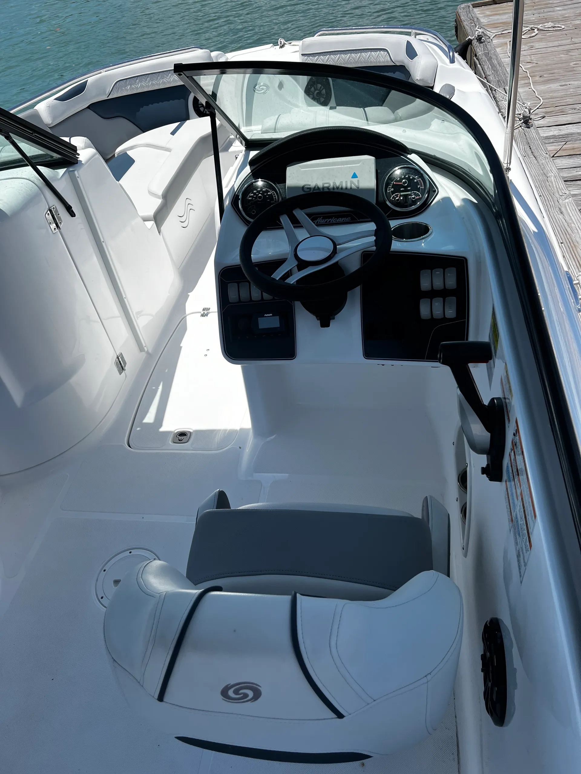 Deluxe Deckboat – Premium Sound & Comfort Seating | Sandbar Ready!