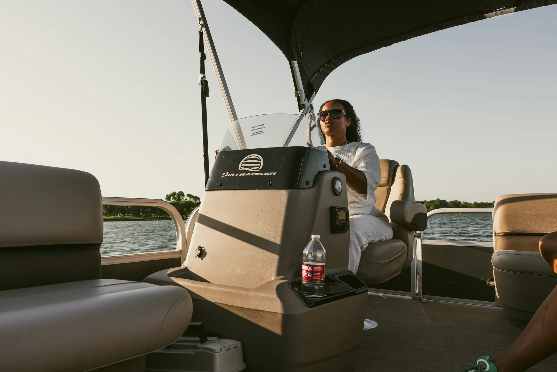 2025 PARTY BARGE® 16 DLX – Ultimate Fun at Joe Pool Lake