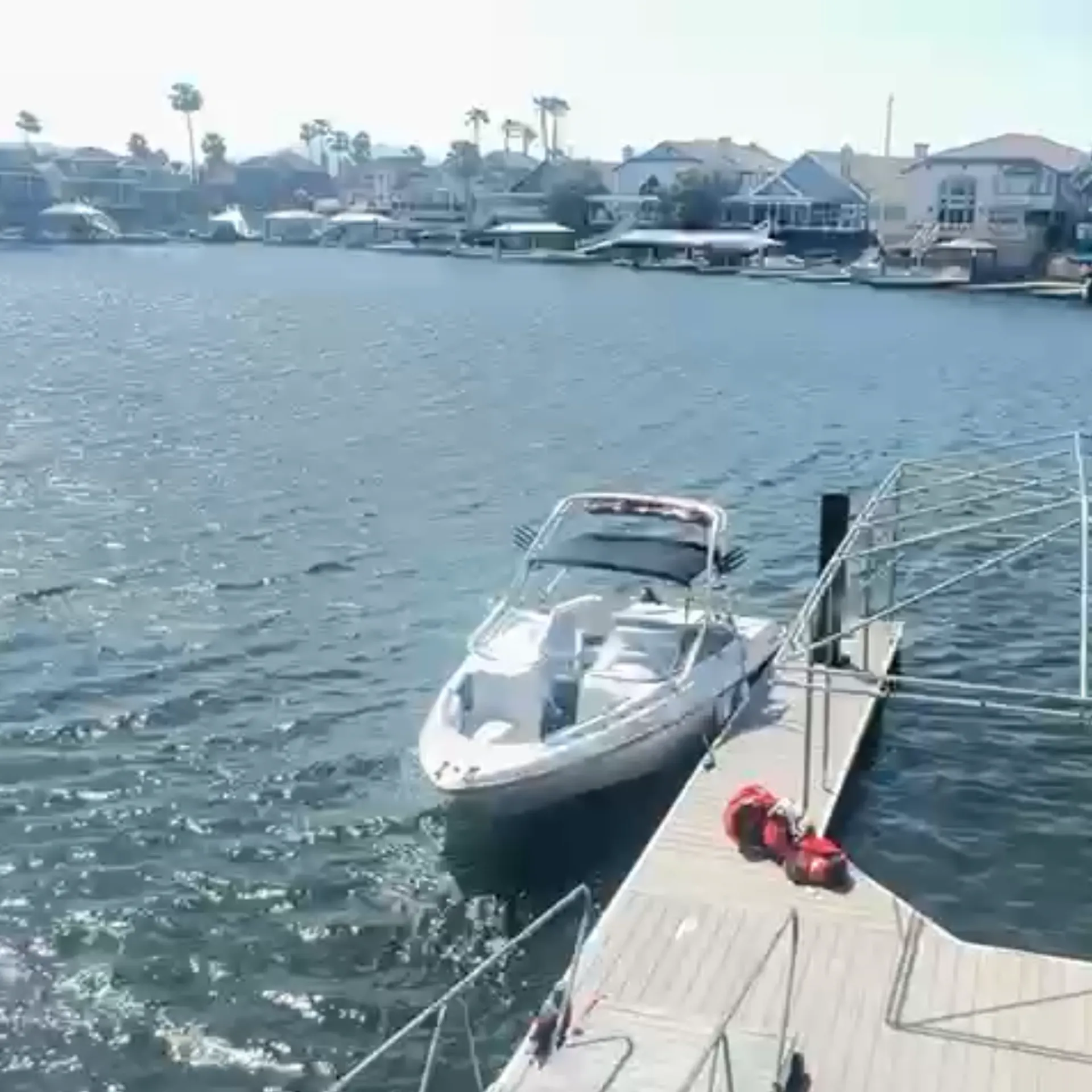 Experience the Thrill on the Water with Our 2006 Reinell 220 LSE!