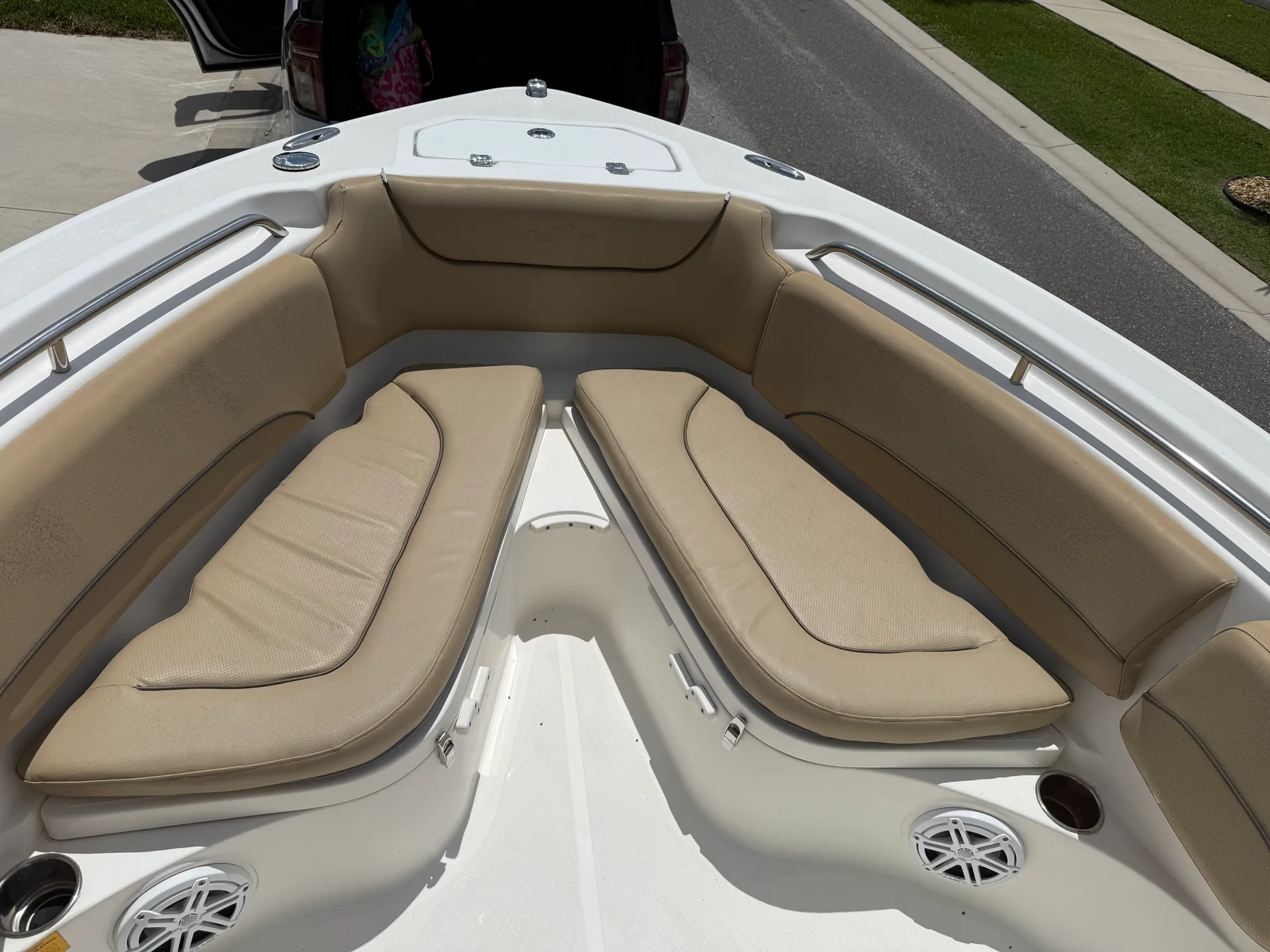 🌊“Make Waves With ‘Wet & Nauti’ -Your Dream Boat Rental”🌊