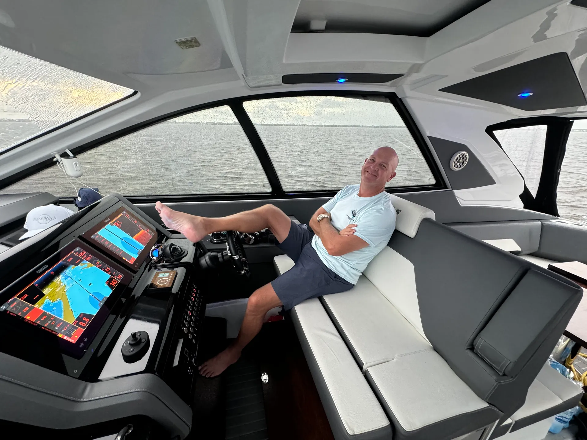 Giddy Up – 43’ Cruisers GLS  | Sarasota Coastal Escape