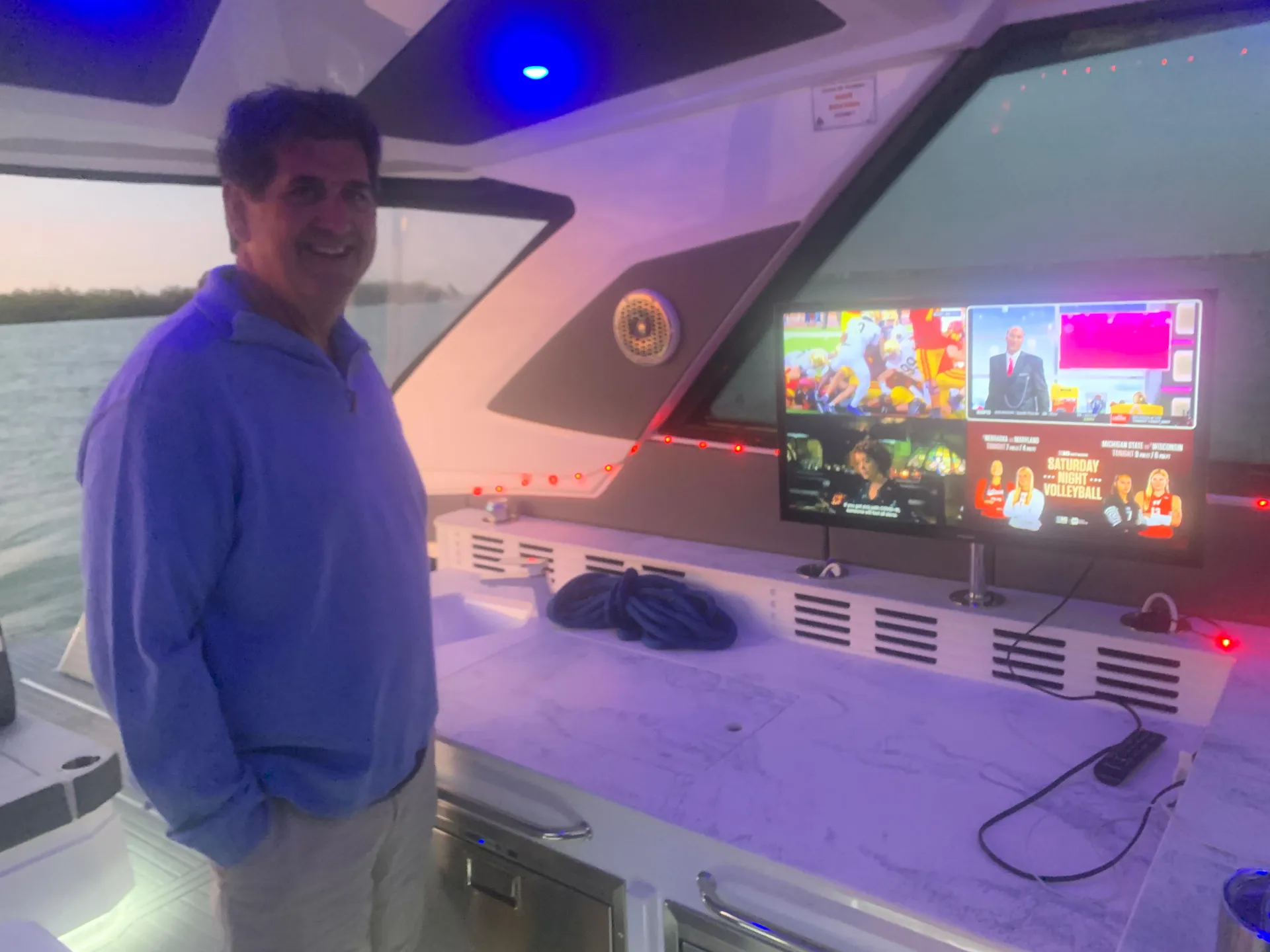 Giddy Up – 43’ Cruisers GLS  | Sarasota Coastal Escape