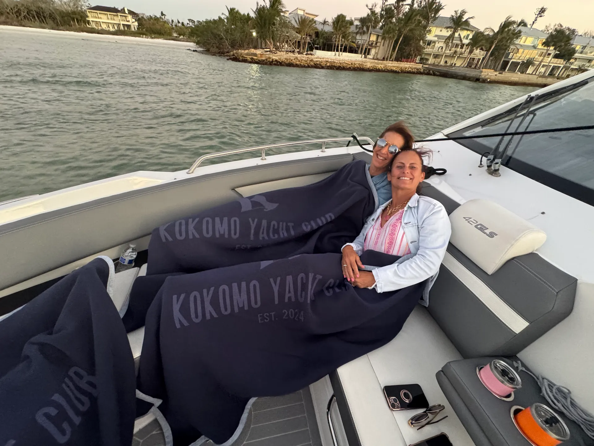 Giddy Up – 43’ Cruisers GLS  | Sarasota Coastal Escape