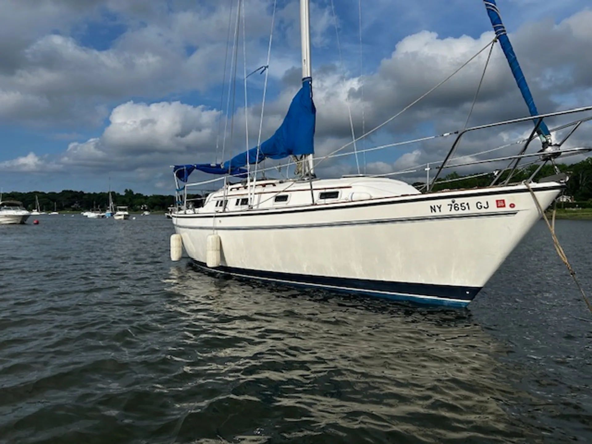 30’ sloop sail boat. 
