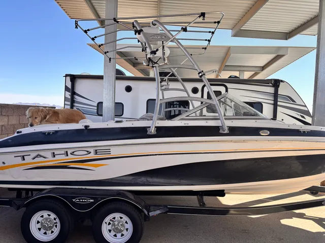 Rent a Tahoe by Tracker Marine ski and wakeboard in Boulder City, NV near me