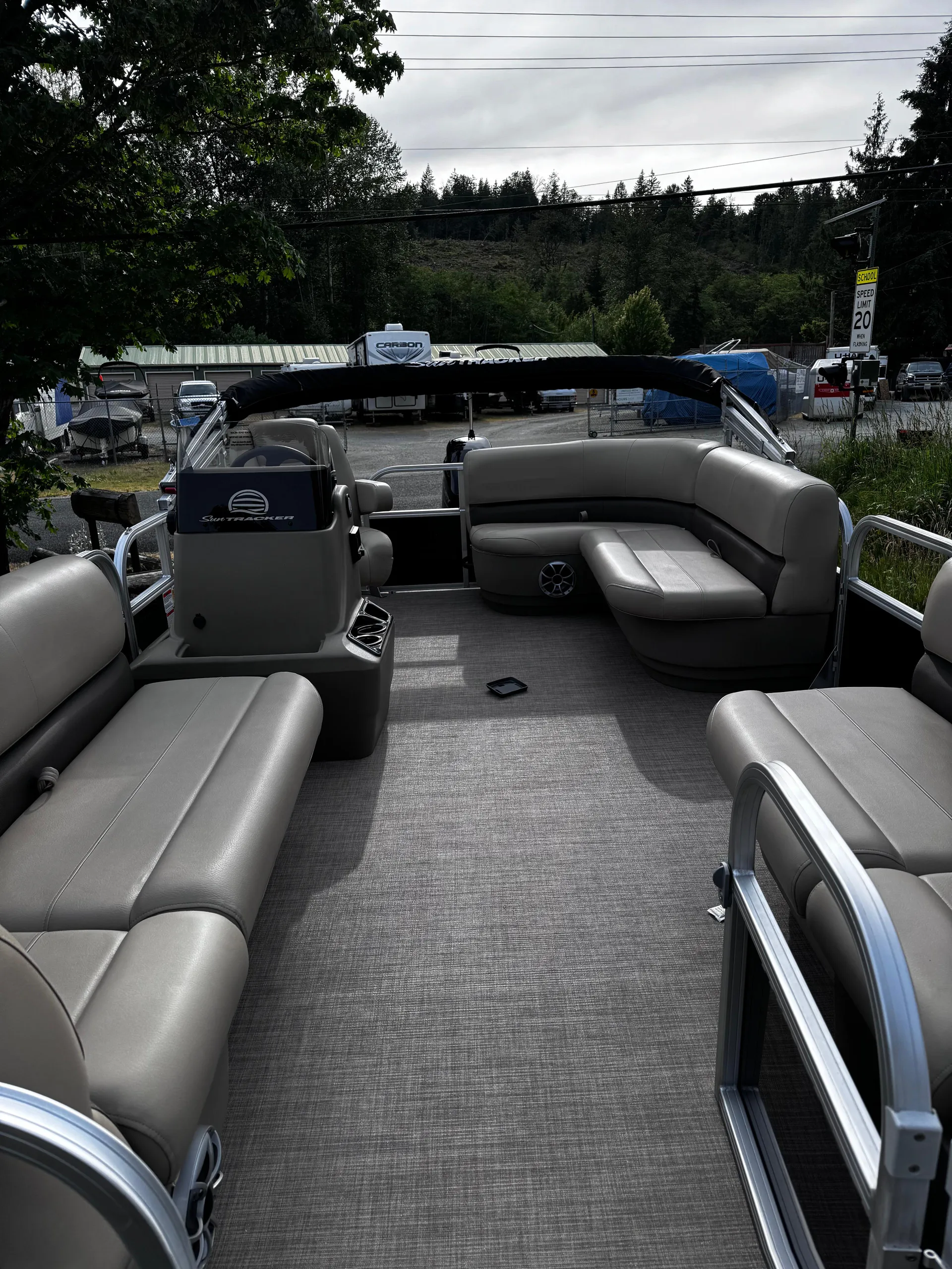 SWEET PONTOON FOR FRIENDS &amp; FAMILY