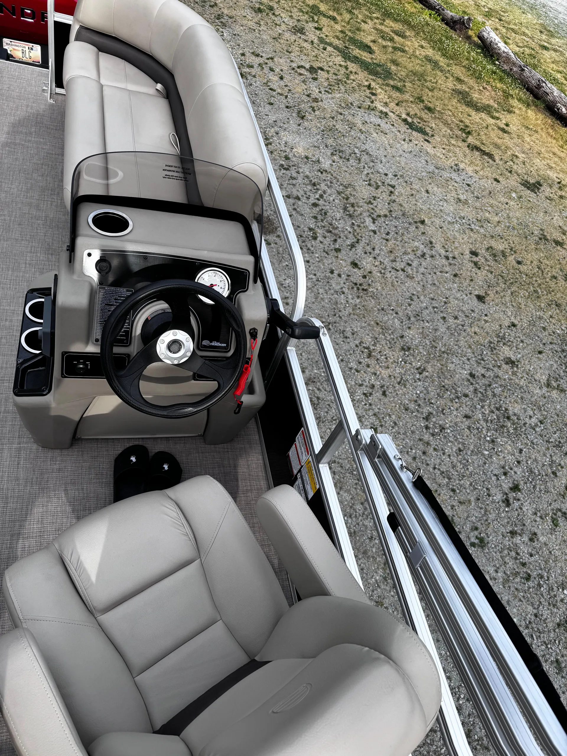 SWEET PONTOON FOR FRIENDS &amp; FAMILY