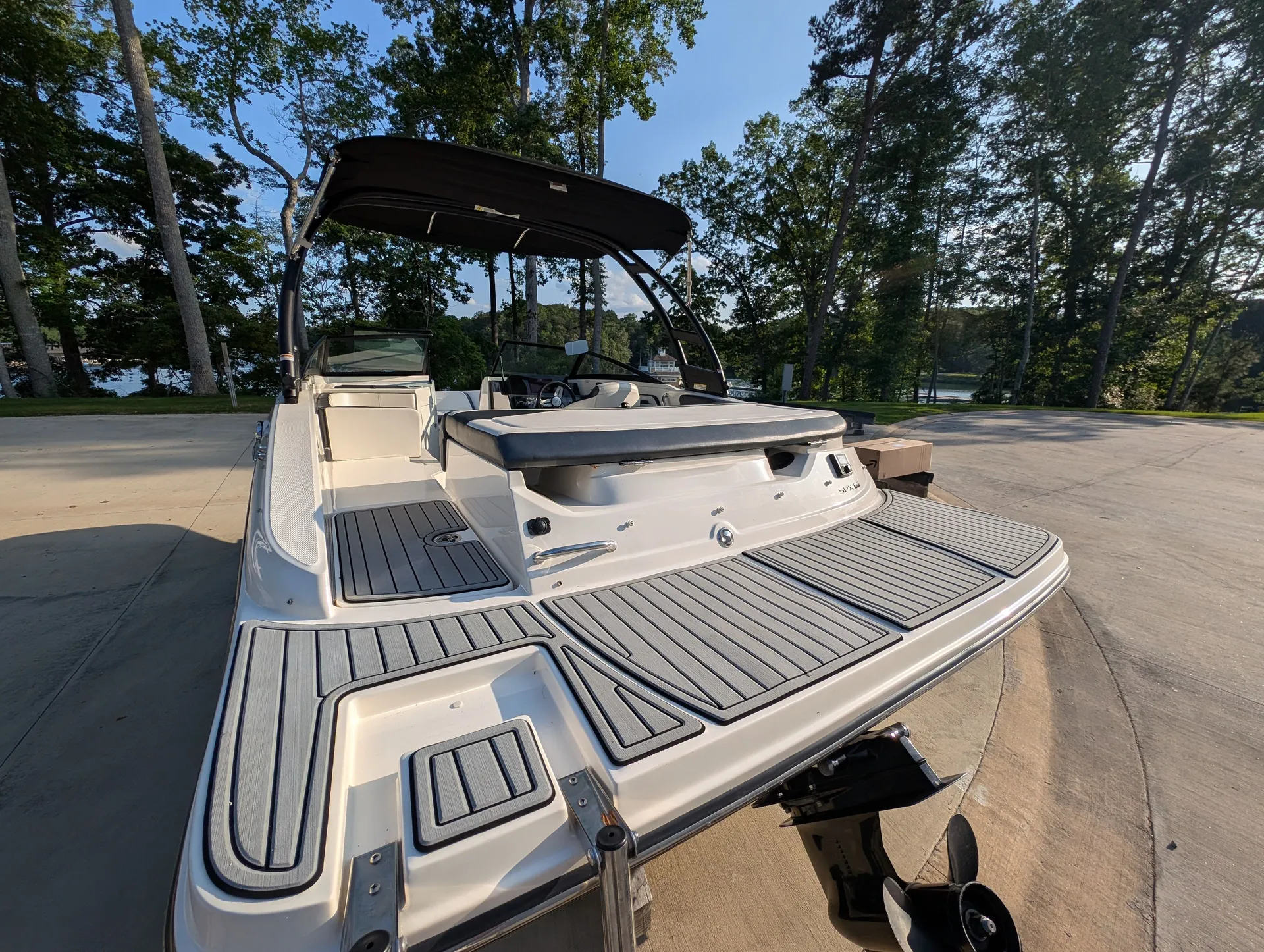 Sporty & Spacious! Sea Ray SPX190 - Lake Lanier Delivery Available!