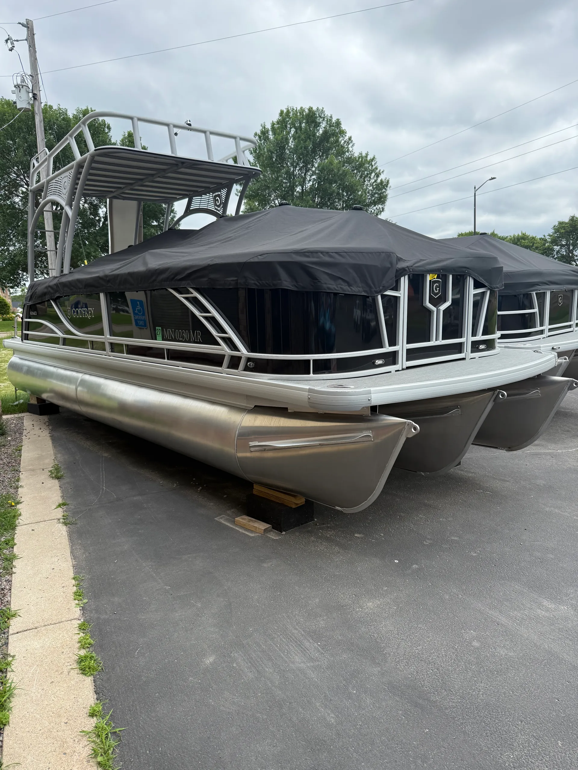 GODFREY MARINE MONACO 255 SD in Wayzata, MN — photo 9