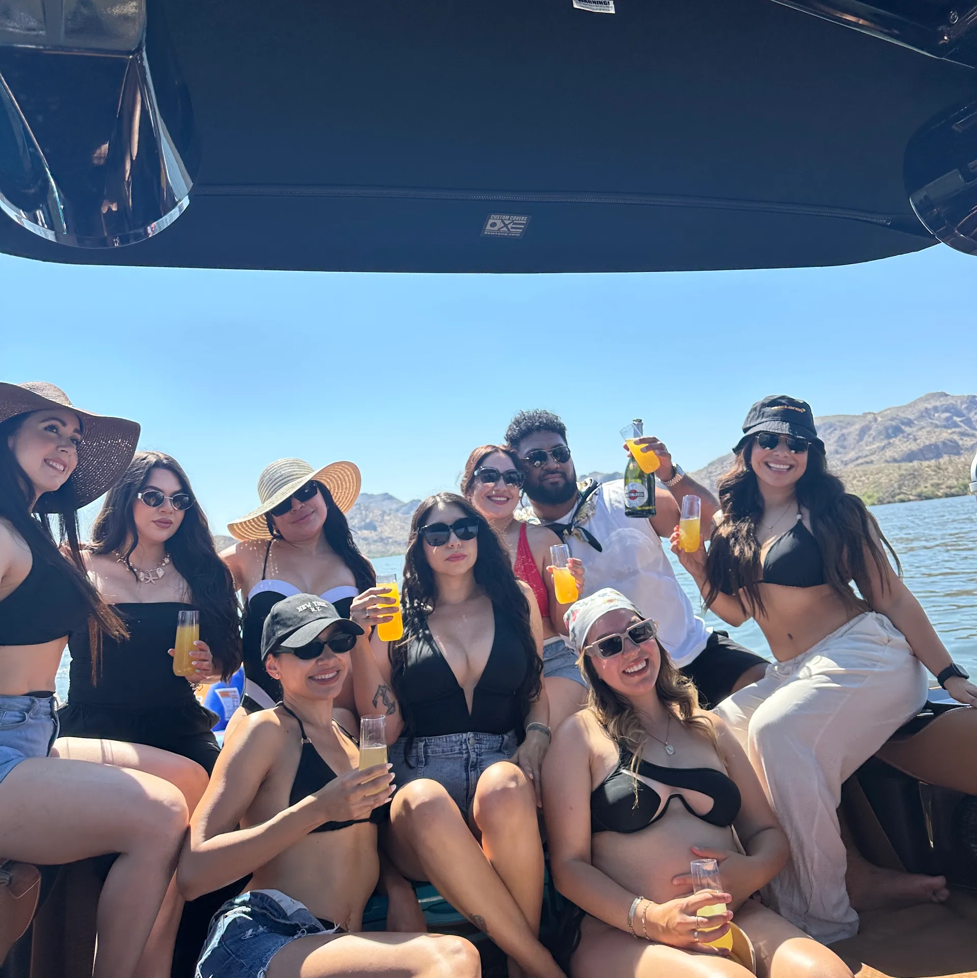 24FT Luxury Surf/Wake boat with Captain Pete! All Arizona lakes! 