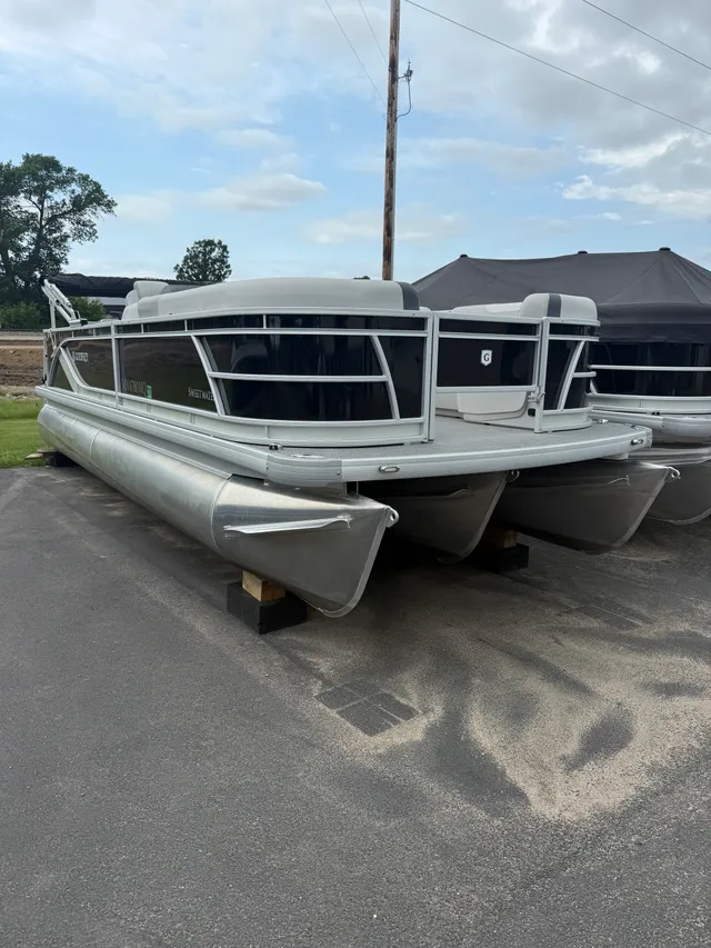 Rent a GODFREY MARINE pontoon in Annandale, MN near me