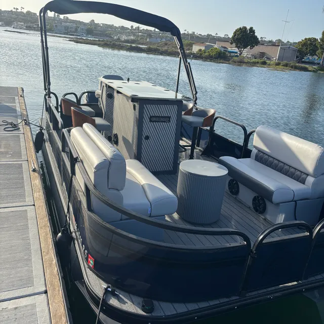 Rent a SUN TRACKER BY TRACKER MARINE pontoon in Newport Beach, CA near me