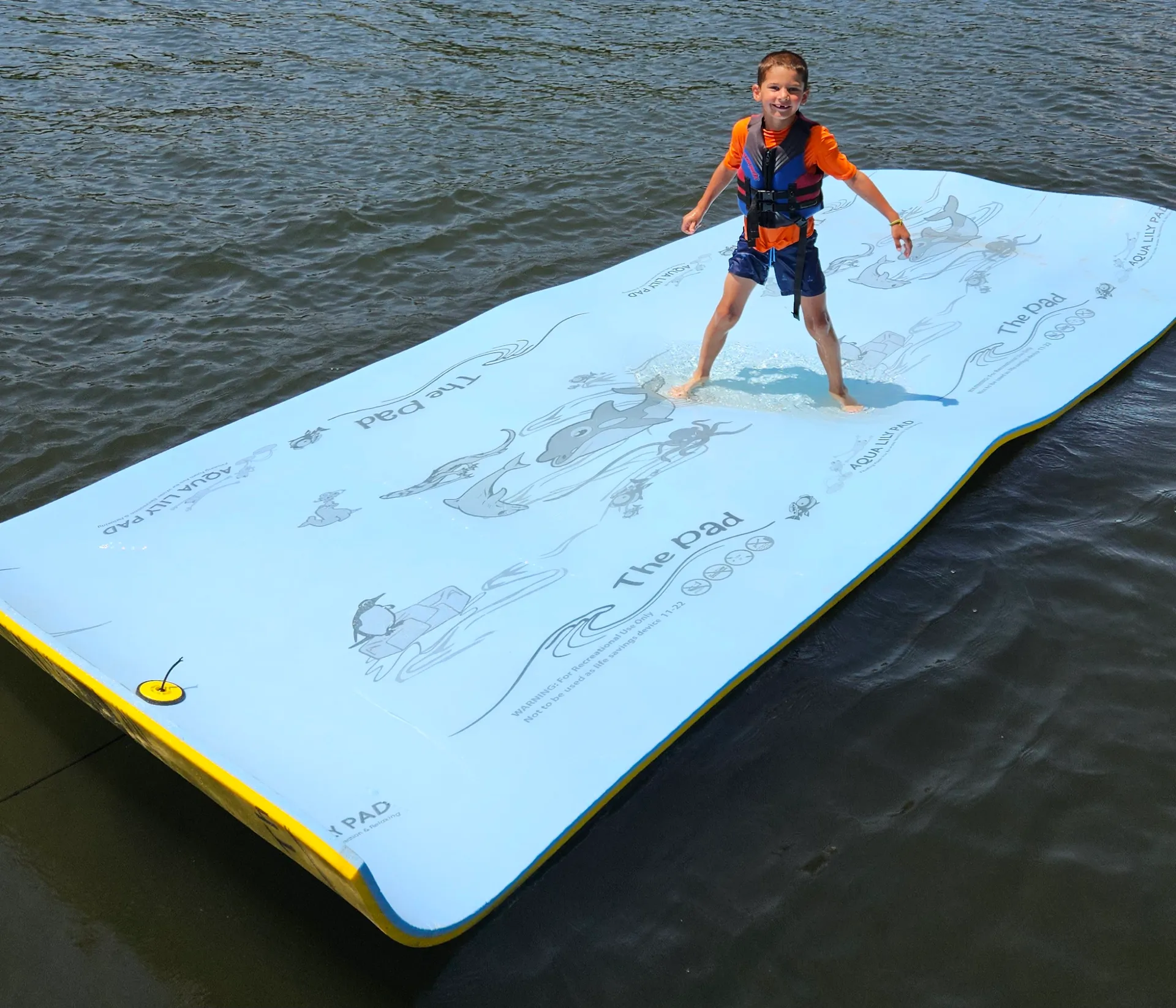 2023 24ft Pontoon Boat – Adventure & Relaxation on the Water!