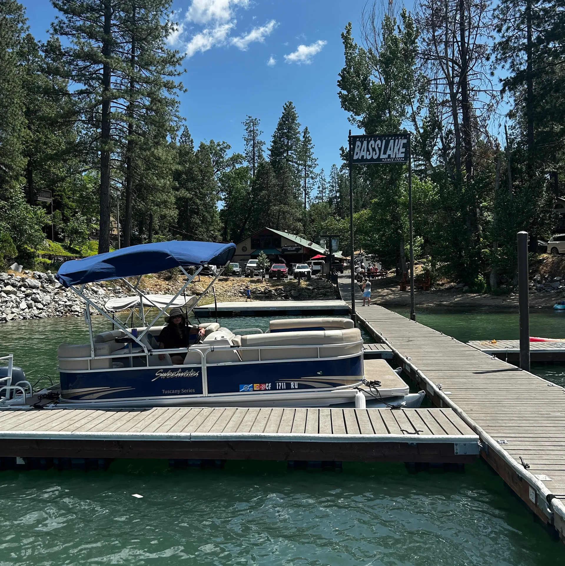 Godfrey Pontoon Boats Sweetwater in Fresno, CA — photo 3