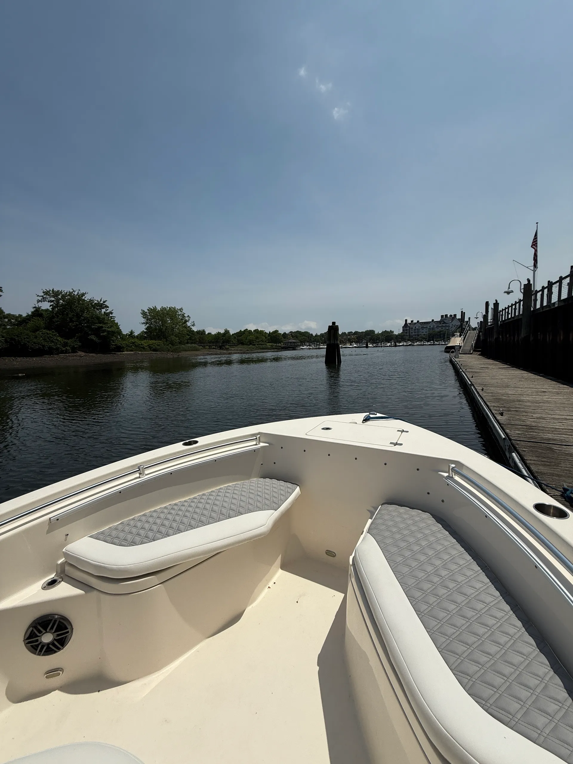 COBIA BOATS 220 CC W/F150XB YAMAHA in Stamford, CT — photo 2