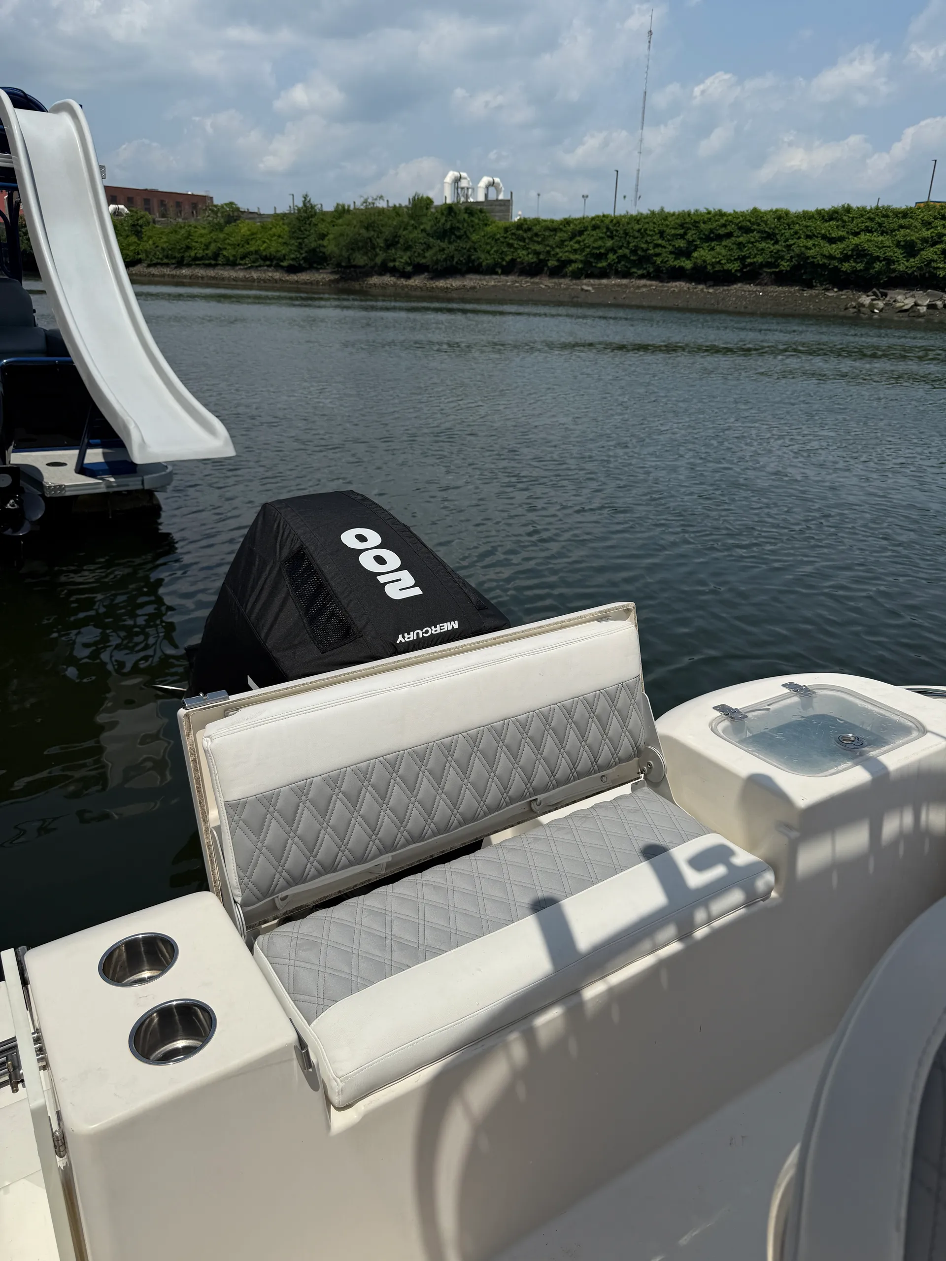 COBIA BOATS 220 CC W/F150XB YAMAHA in Stamford, CT — photo 5
