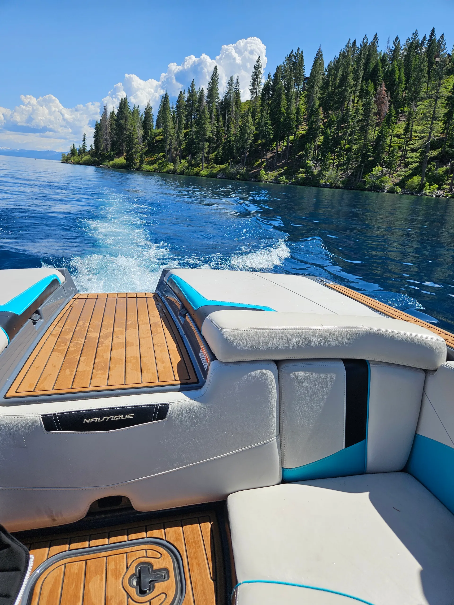 Super Air Nautique 23ft with all watersports equipment & Captain