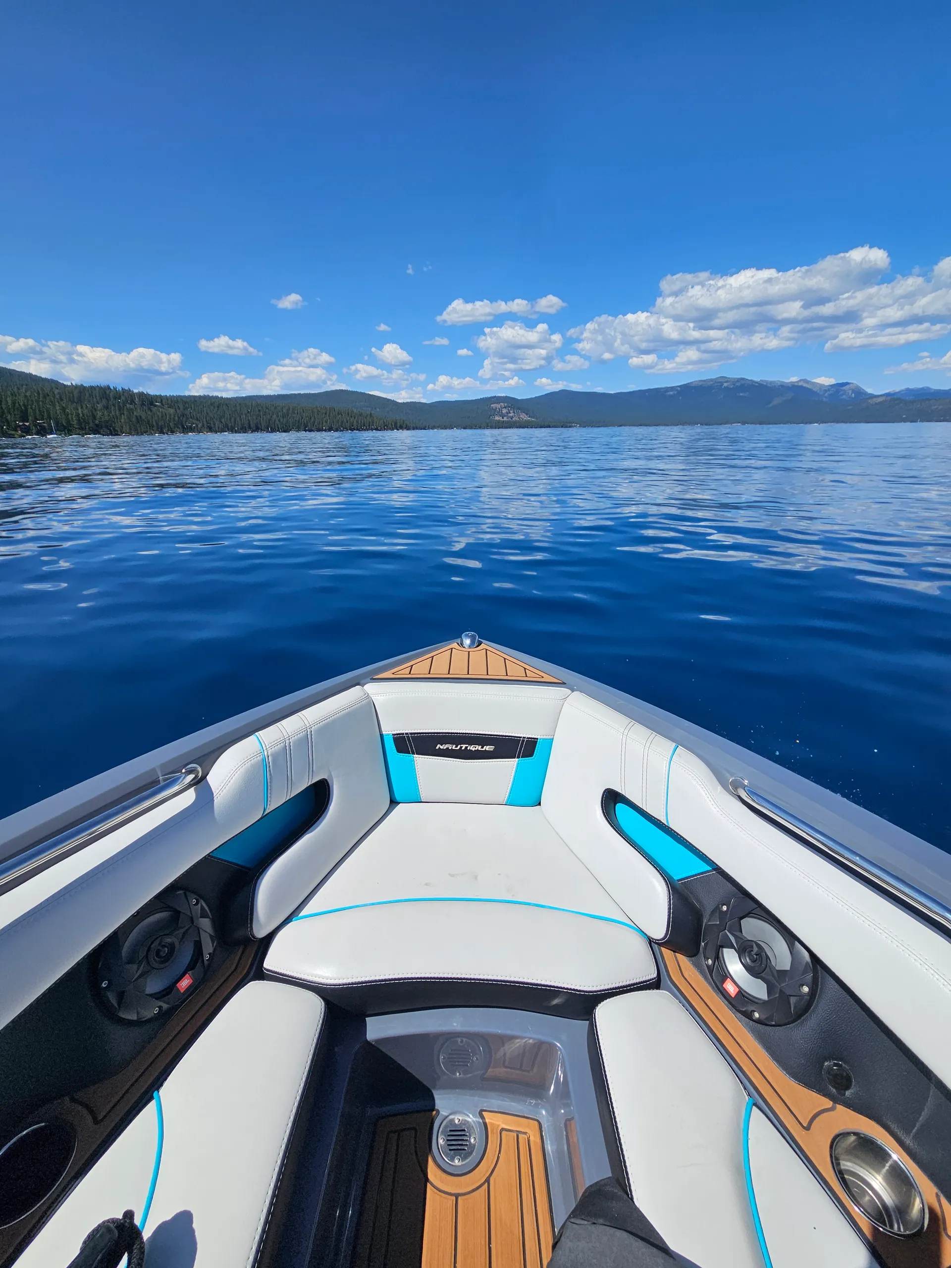 Super Air Nautique 23ft with all watersports equipment & Captain