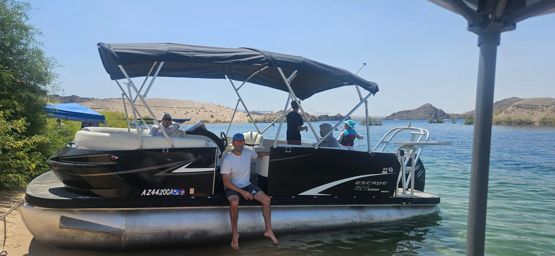 SPACIOUS 22FT TRITOON WITH BIG 200 HP MERCURY &amp; lILYPAD DIVING BOARD