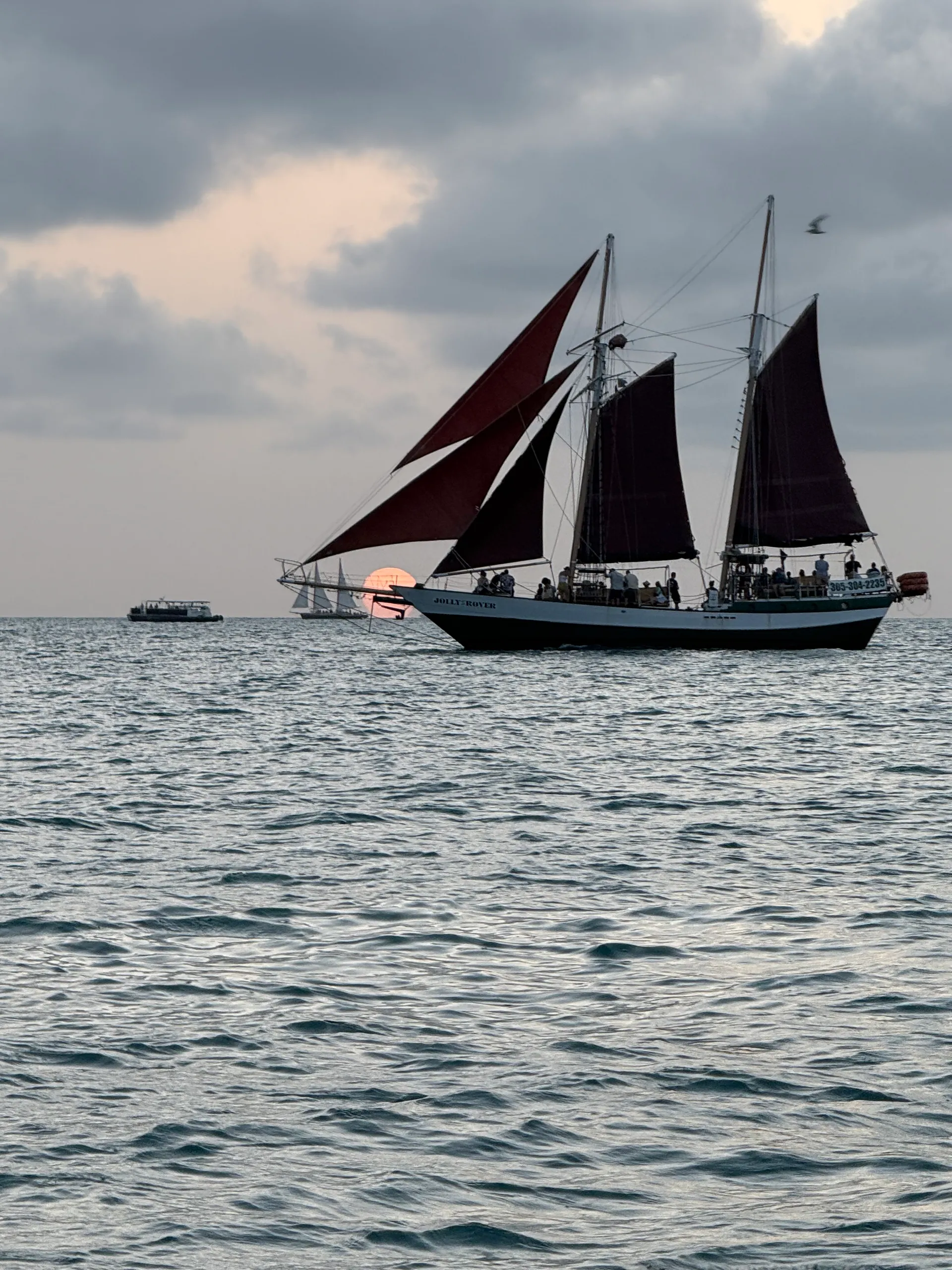 36’ Contender – Triple 350s, Sandbar, Snorkel, Marathon