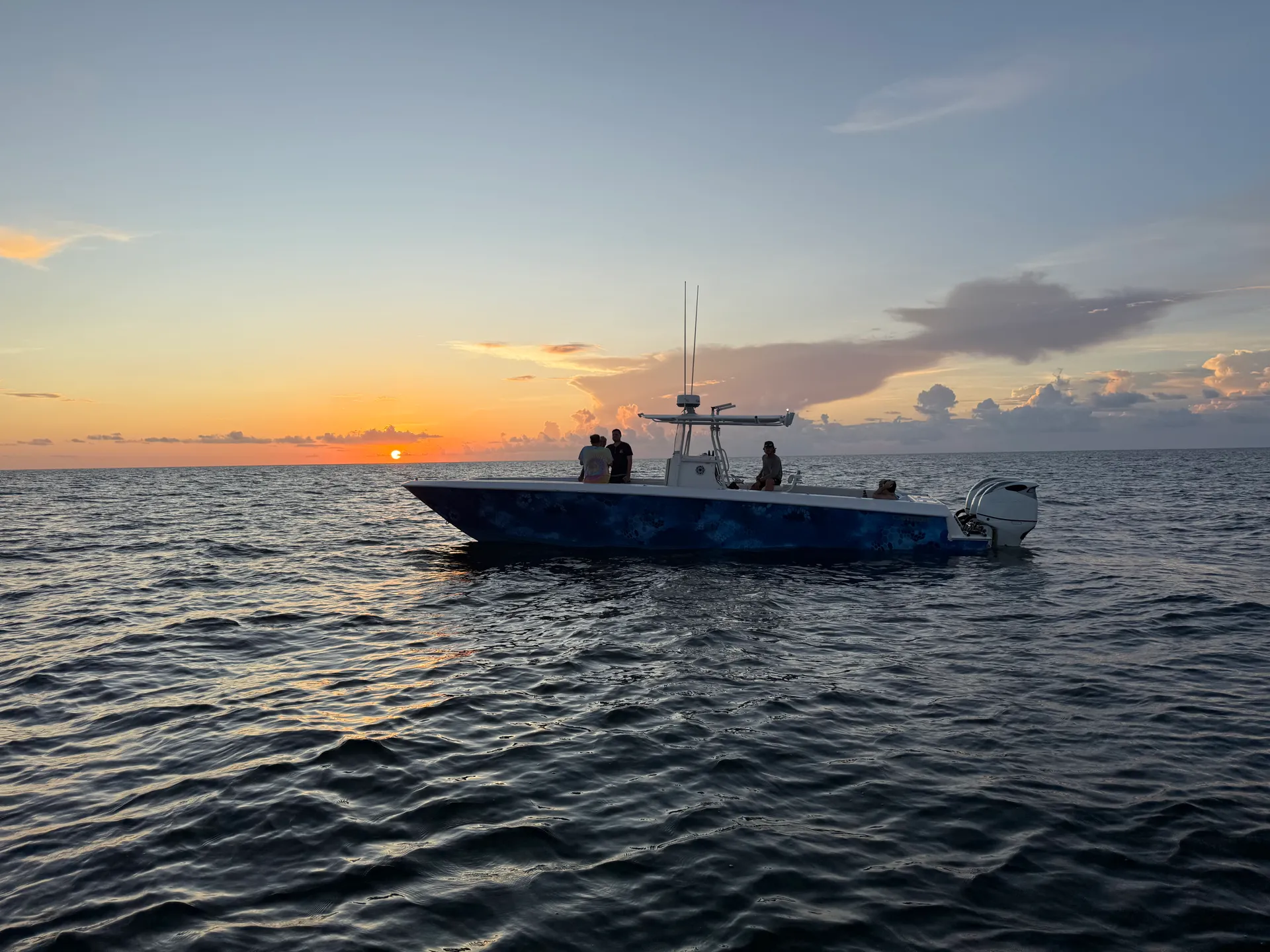 36’ Contender – Triple 350s, Sandbar, Snorkel, Marathon