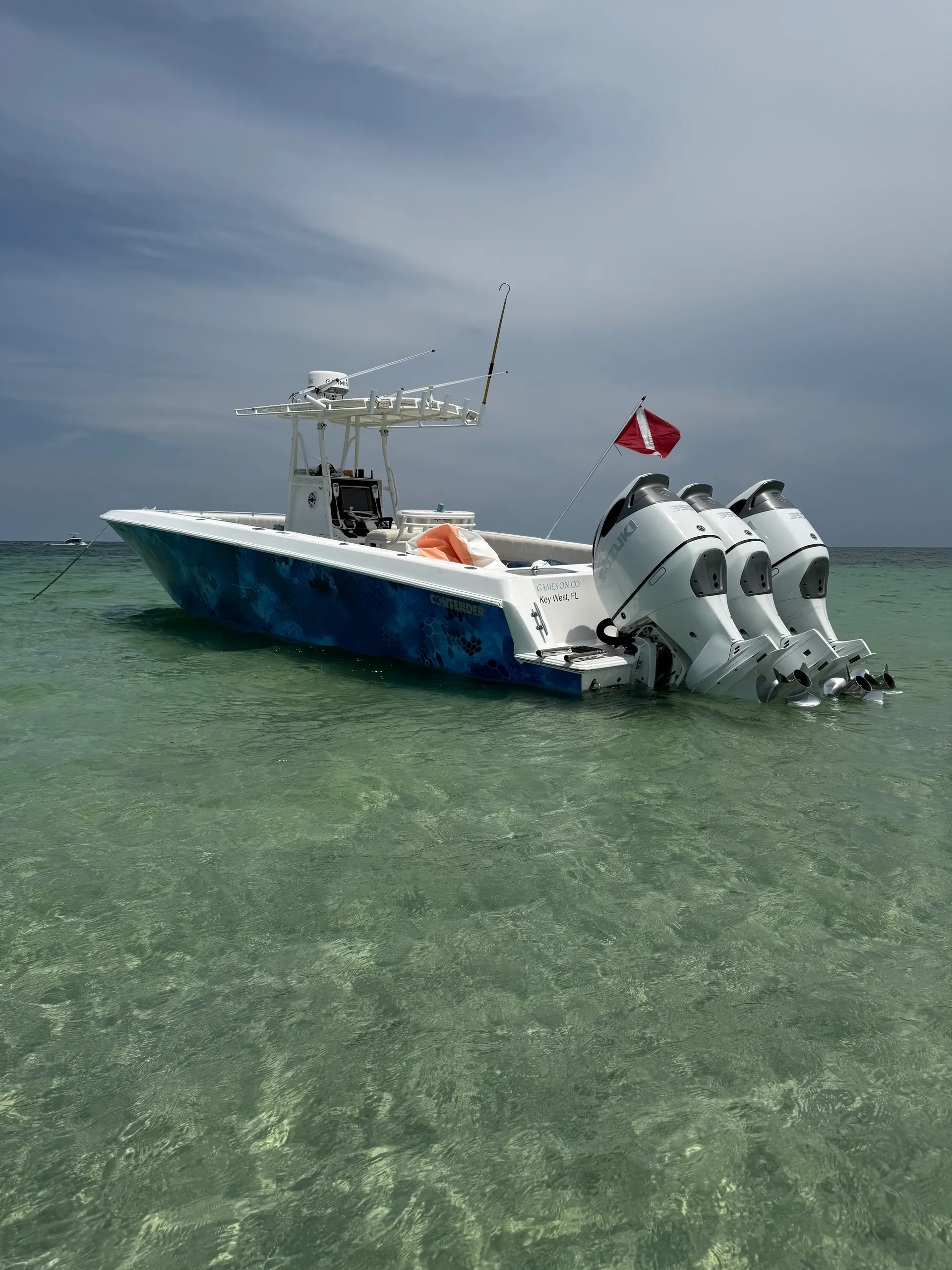36’ Contender – Triple 350s, Sandbar, Snorkel, Marathon