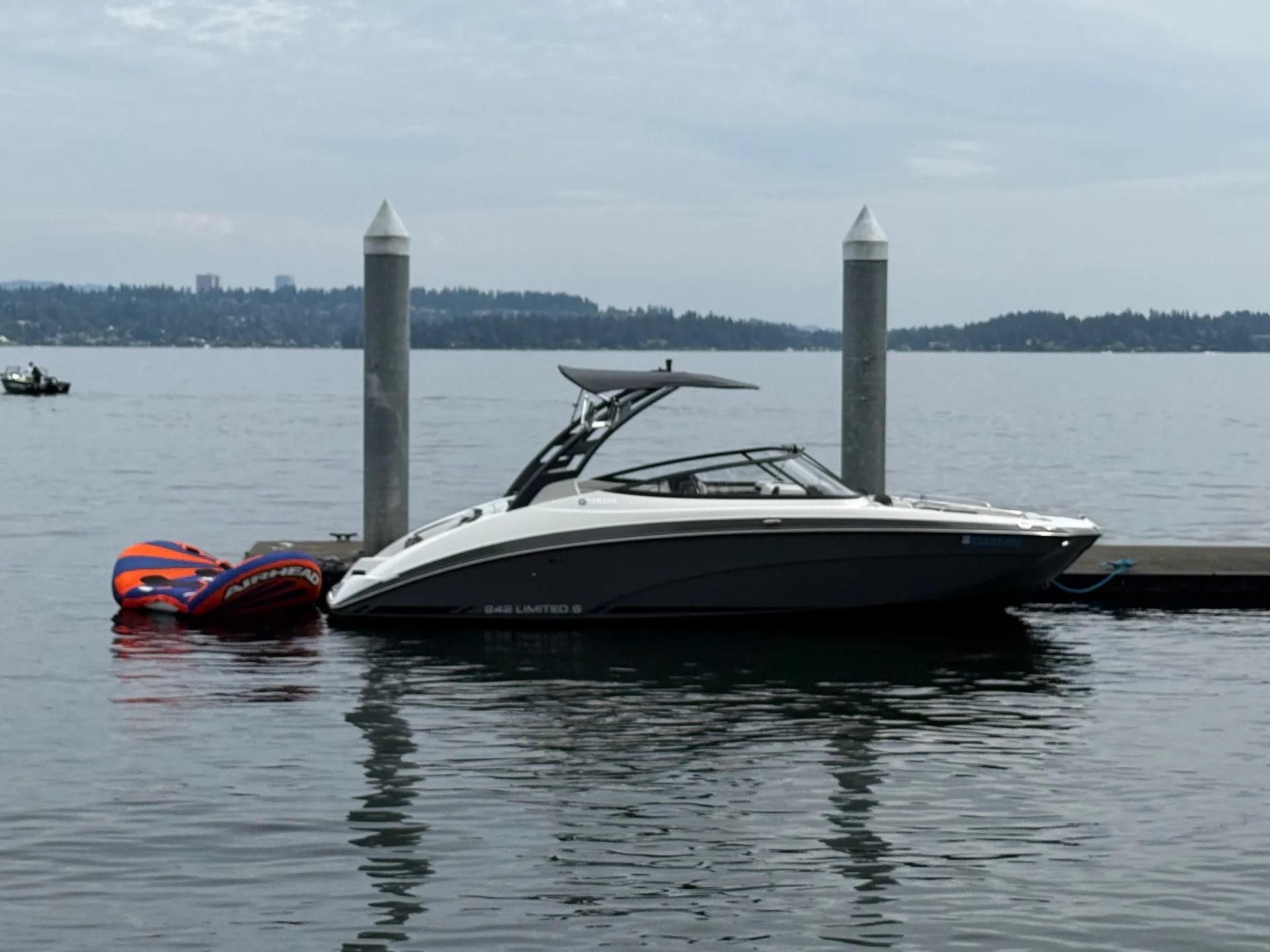 Yamaha 242 Limited S – Luxury Lake Fun | Tubing, Skiing & Cruising