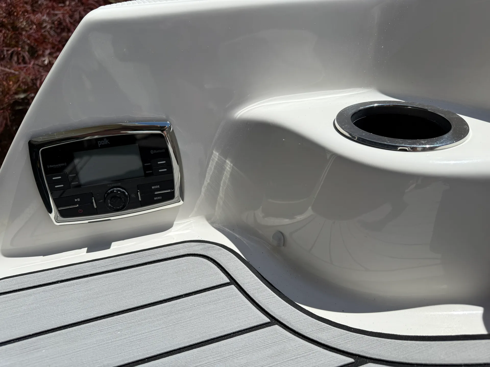 Yamaha 242 Limited S – Luxury Lake Fun | Tubing, Skiing & Cruising