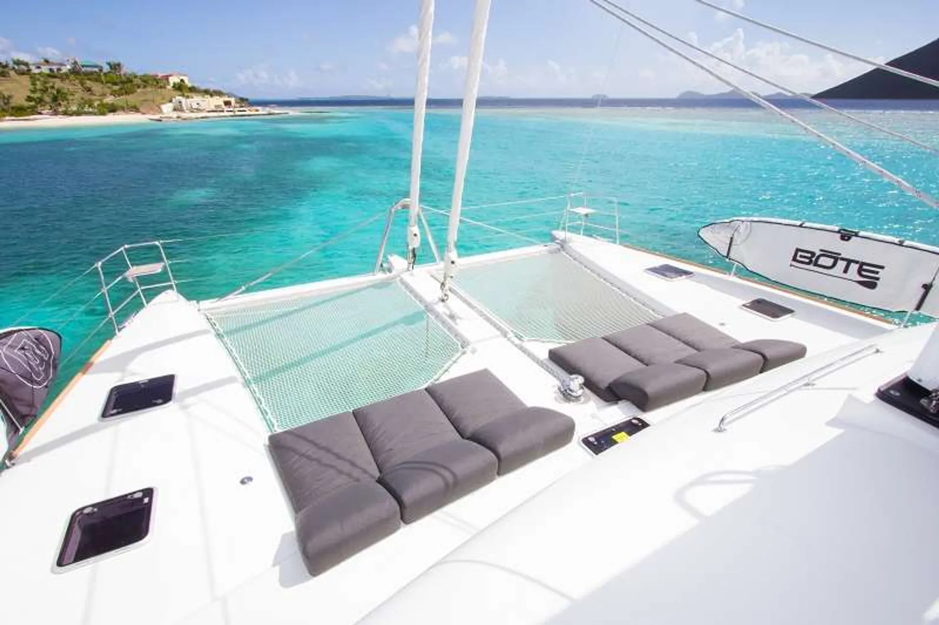 Lagoon 620 in Warwick, RI — photo 2