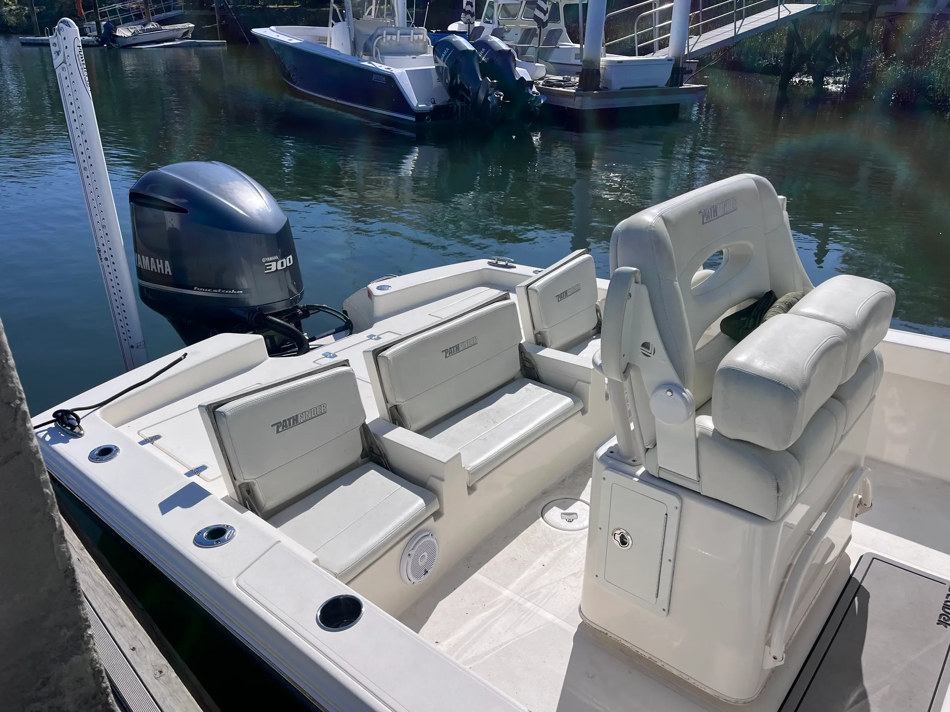 Pathfinder Boats 2600 HPS w/F300XCA Yamaha in Charleston, SC — photo 6